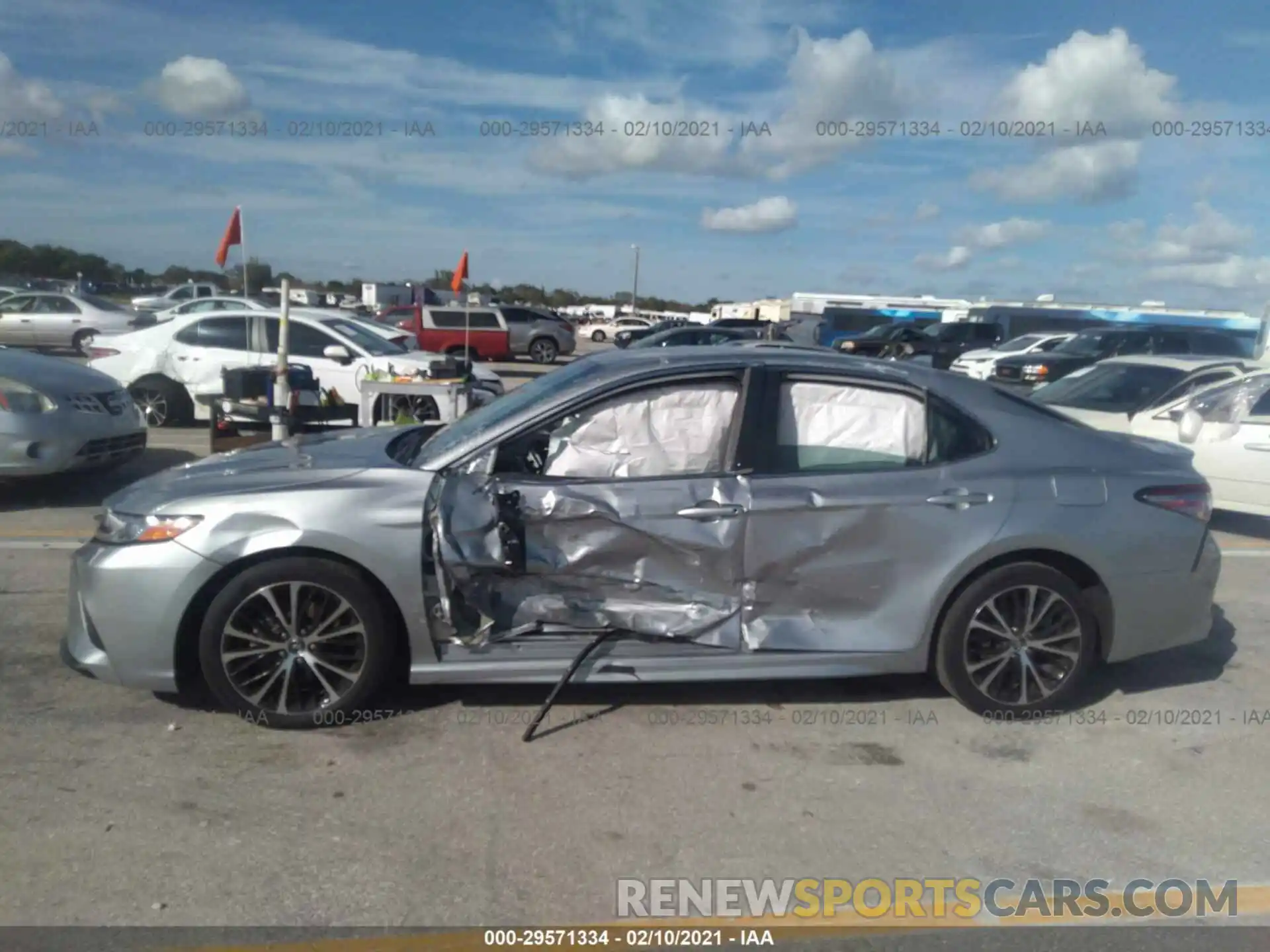 6 Photograph of a damaged car 4T1B11HK5KU780179 TOYOTA CAMRY 2019