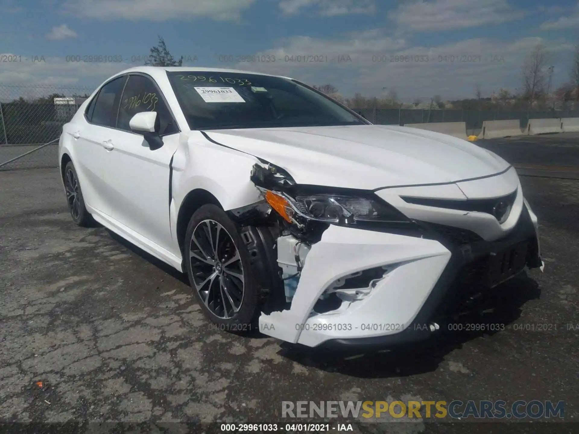 6 Photograph of a damaged car 4T1B11HK5KU780750 TOYOTA CAMRY 2019