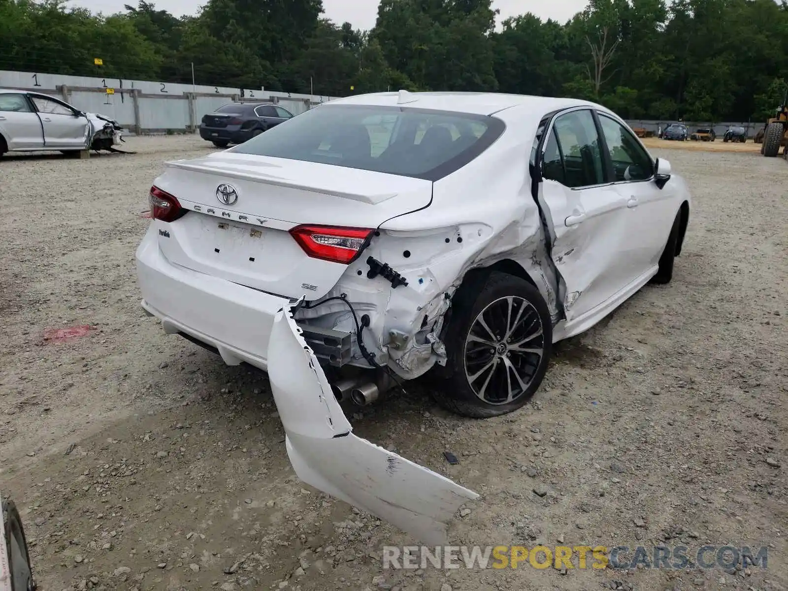 4 Photograph of a damaged car 4T1B11HK5KU781512 TOYOTA CAMRY 2019