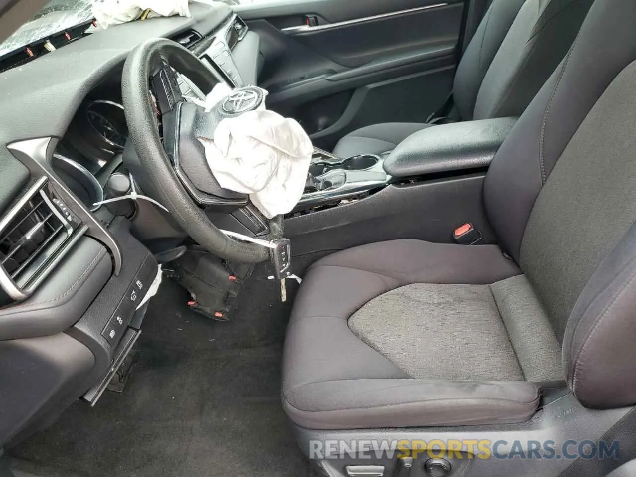 7 Photograph of a damaged car 4T1B11HK5KU782014 TOYOTA CAMRY 2019