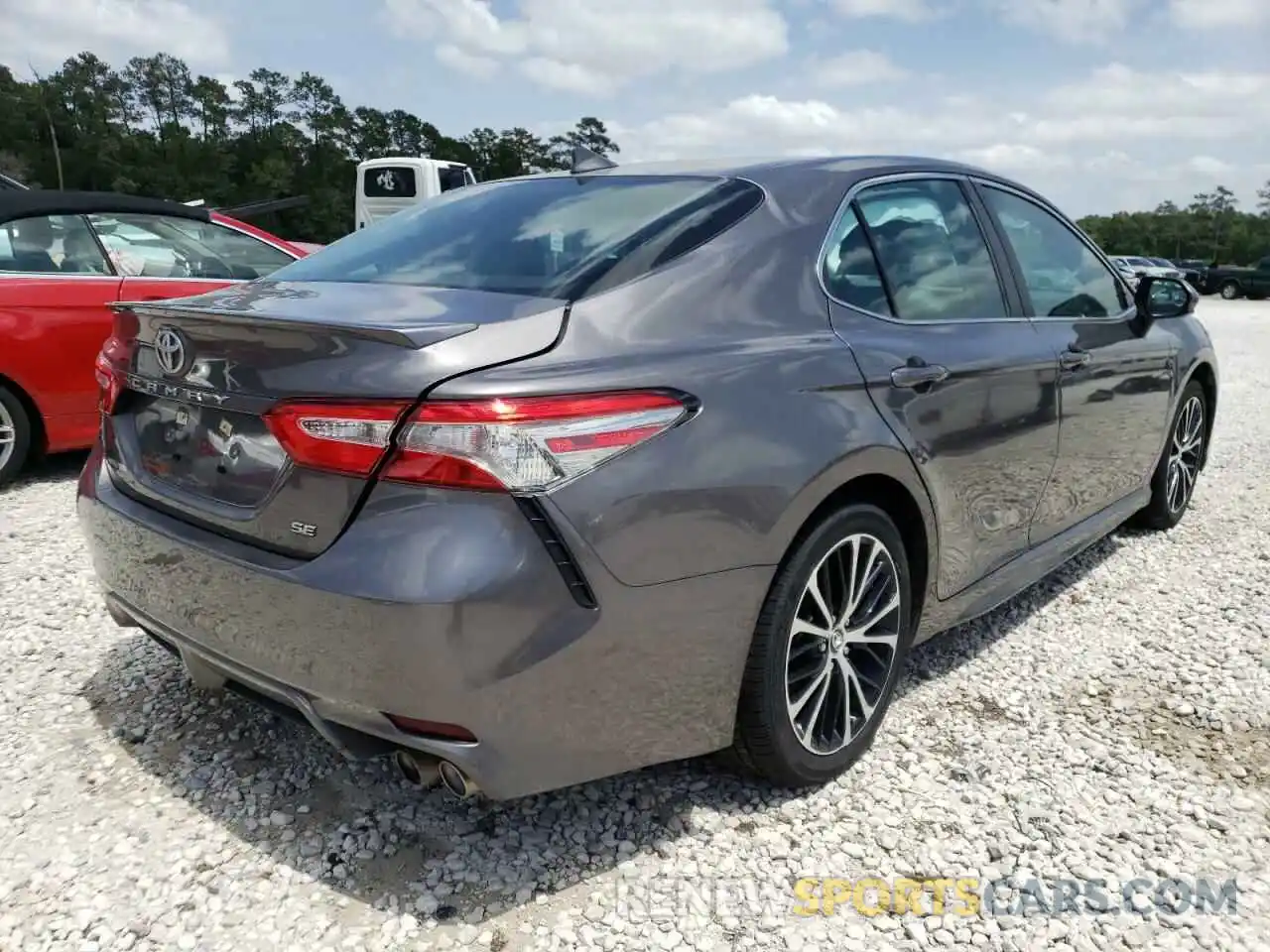 4 Photograph of a damaged car 4T1B11HK5KU782482 TOYOTA CAMRY 2019