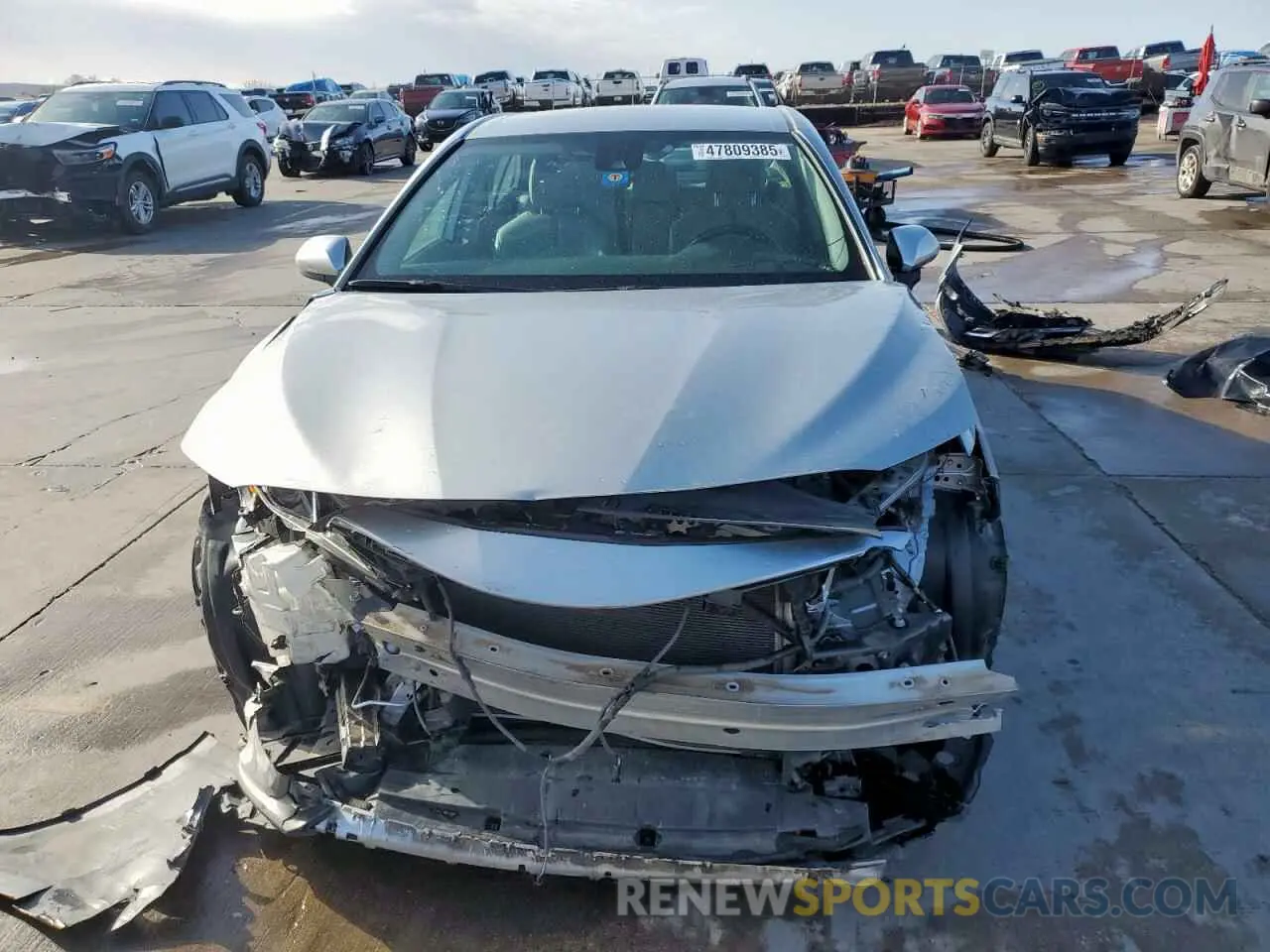 5 Photograph of a damaged car 4T1B11HK5KU784345 TOYOTA CAMRY 2019
