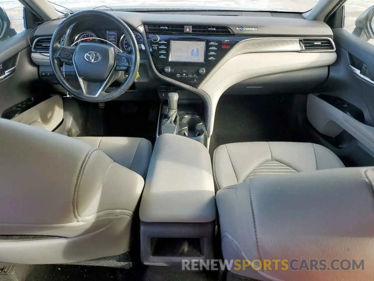 8 Photograph of a damaged car 4T1B11HK5KU784345 TOYOTA CAMRY 2019
