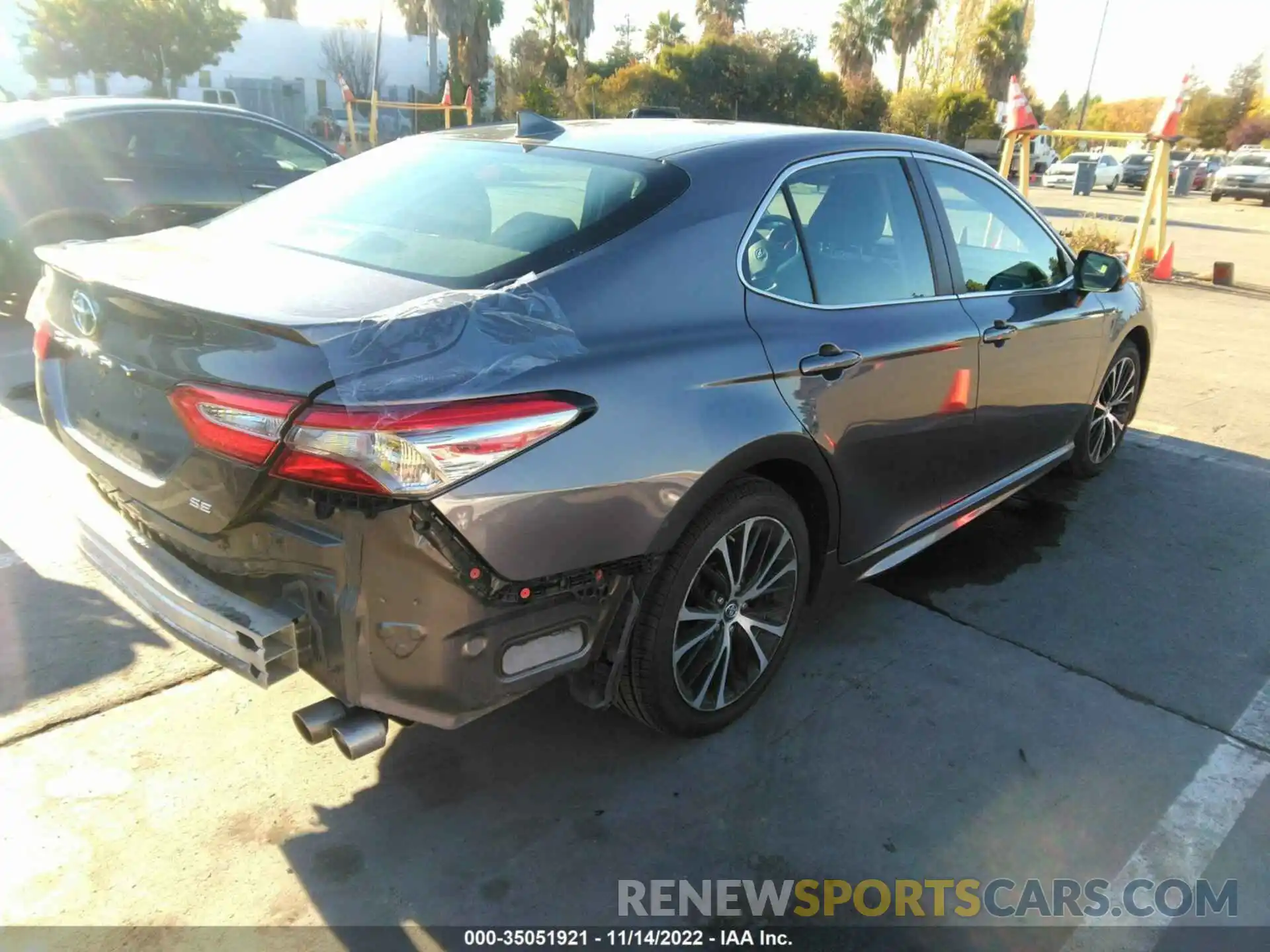 4 Photograph of a damaged car 4T1B11HK5KU787357 TOYOTA CAMRY 2019