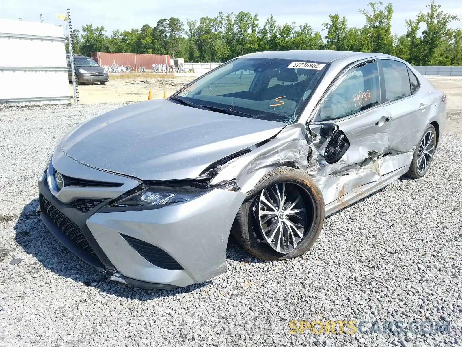 2 Photograph of a damaged car 4T1B11HK5KU788072 TOYOTA CAMRY 2019