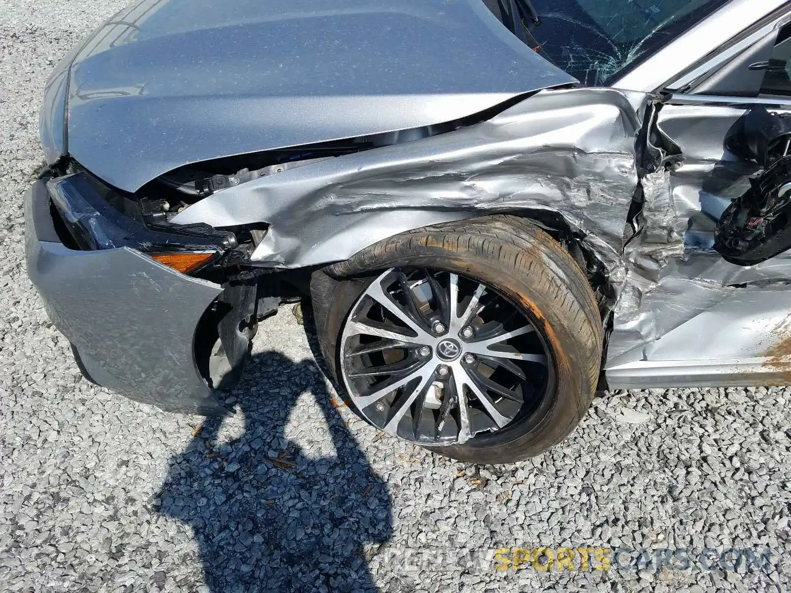 9 Photograph of a damaged car 4T1B11HK5KU788072 TOYOTA CAMRY 2019