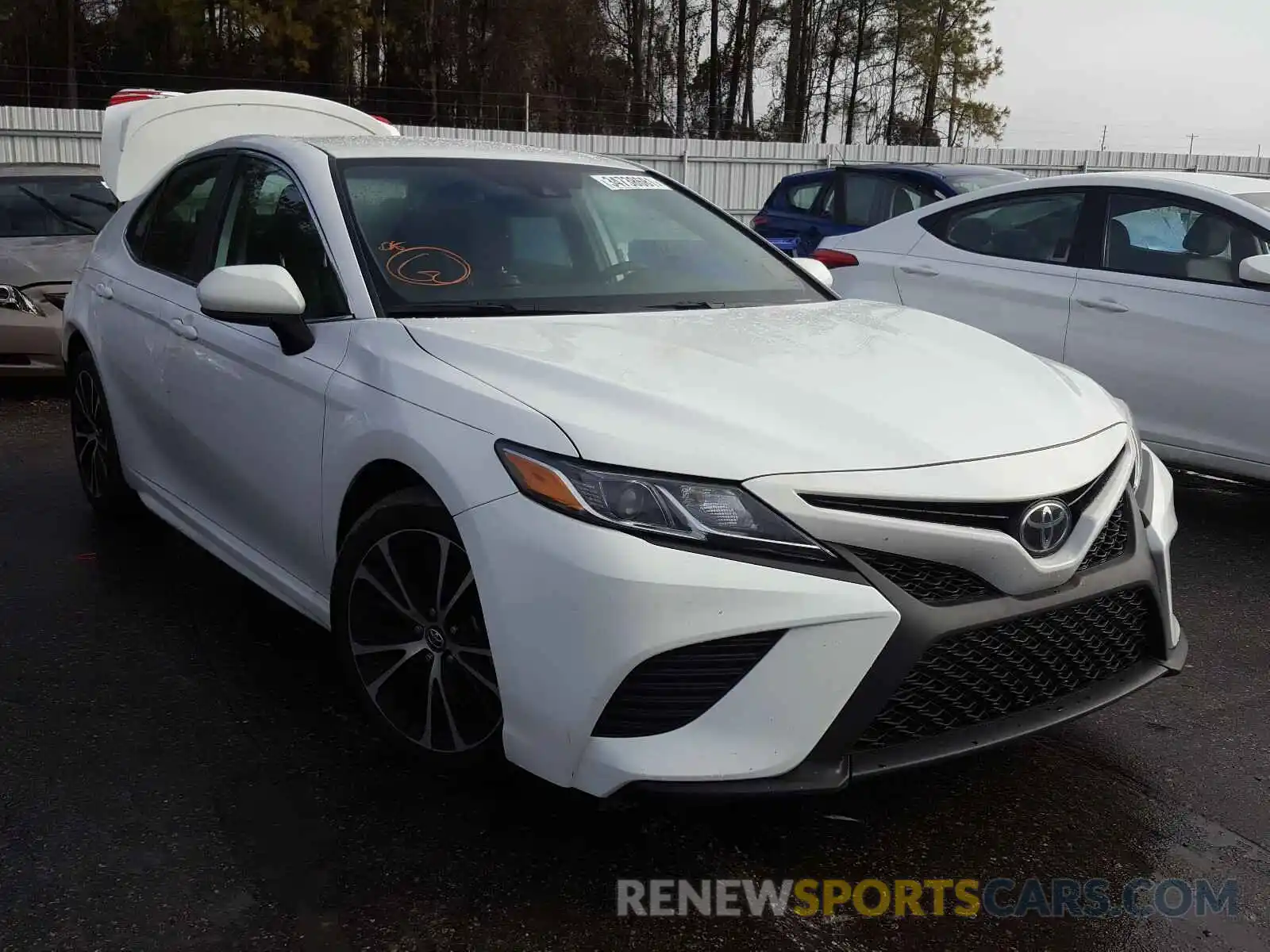 1 Photograph of a damaged car 4T1B11HK5KU788282 TOYOTA CAMRY 2019