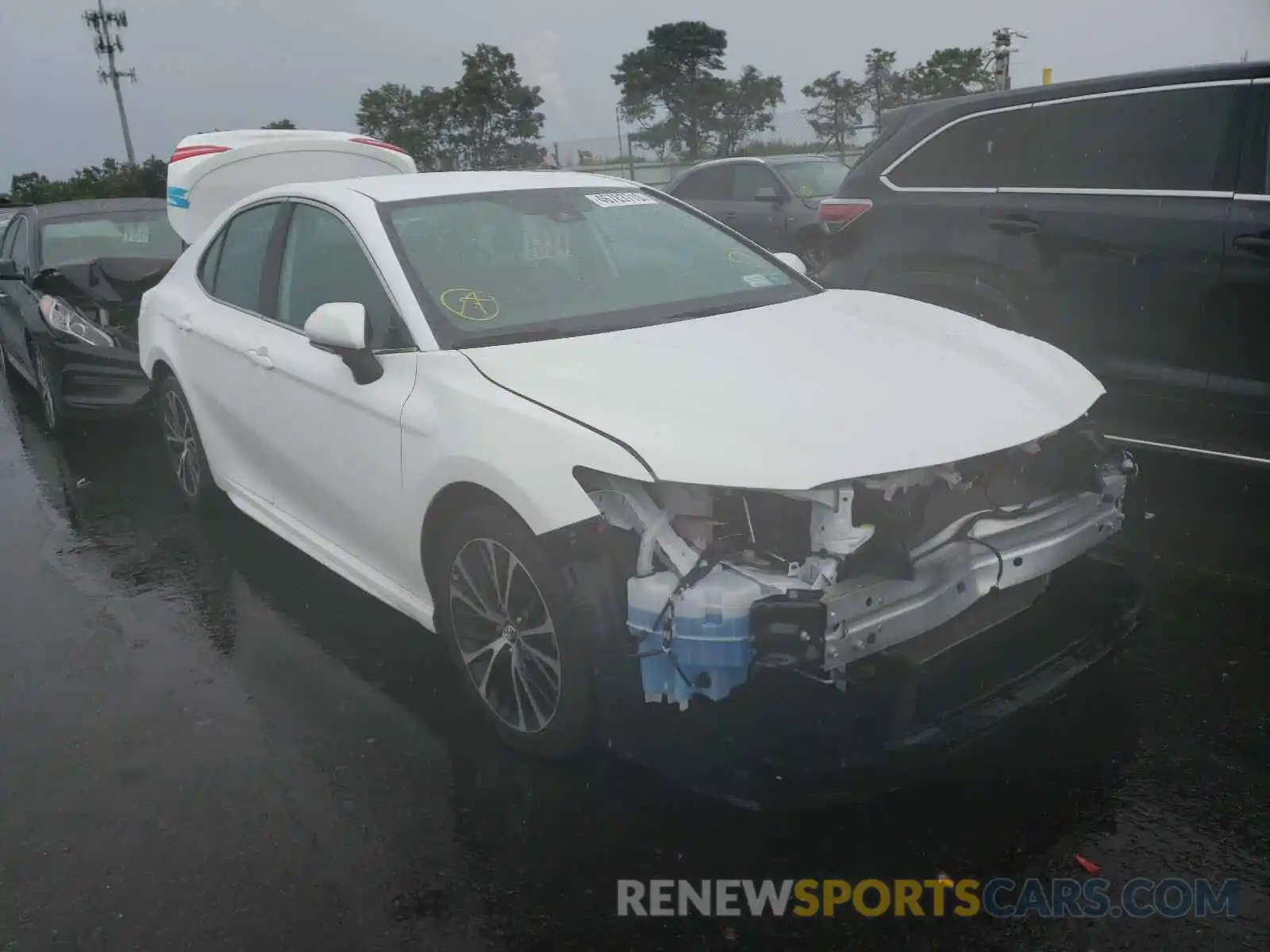 1 Photograph of a damaged car 4T1B11HK5KU794504 TOYOTA CAMRY 2019