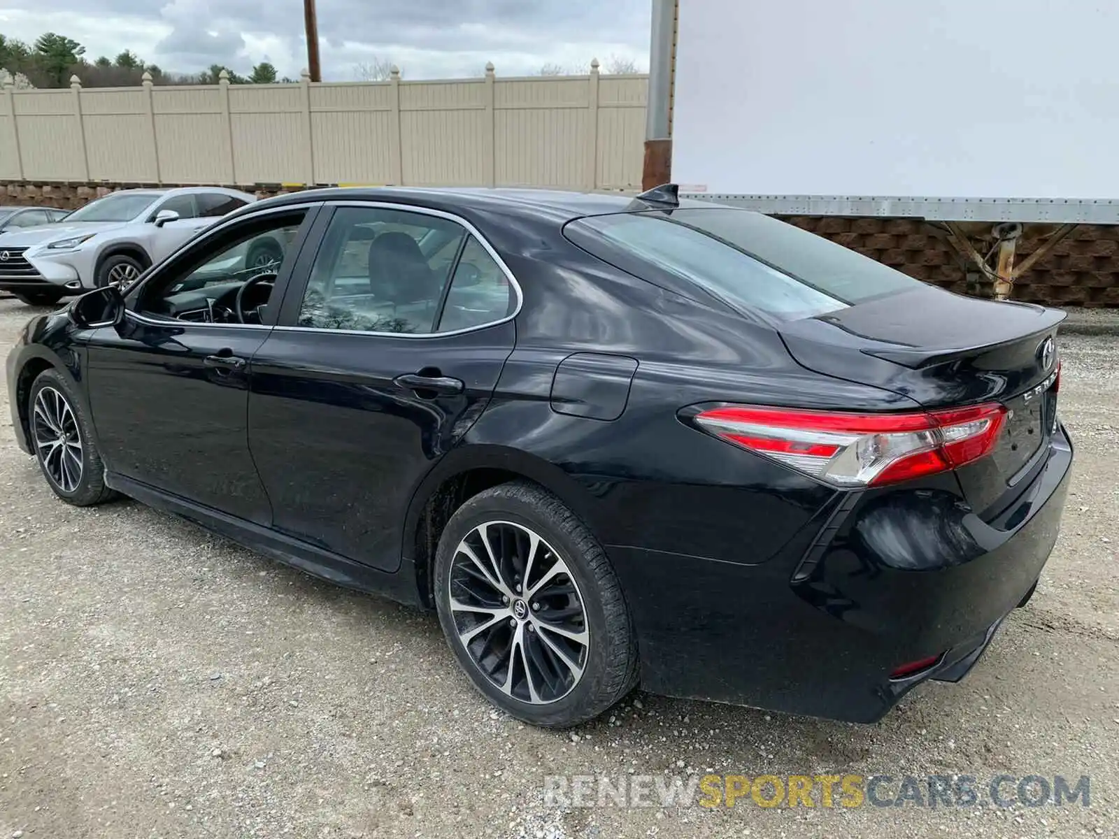 9 Photograph of a damaged car 4T1B11HK5KU794809 TOYOTA CAMRY 2019