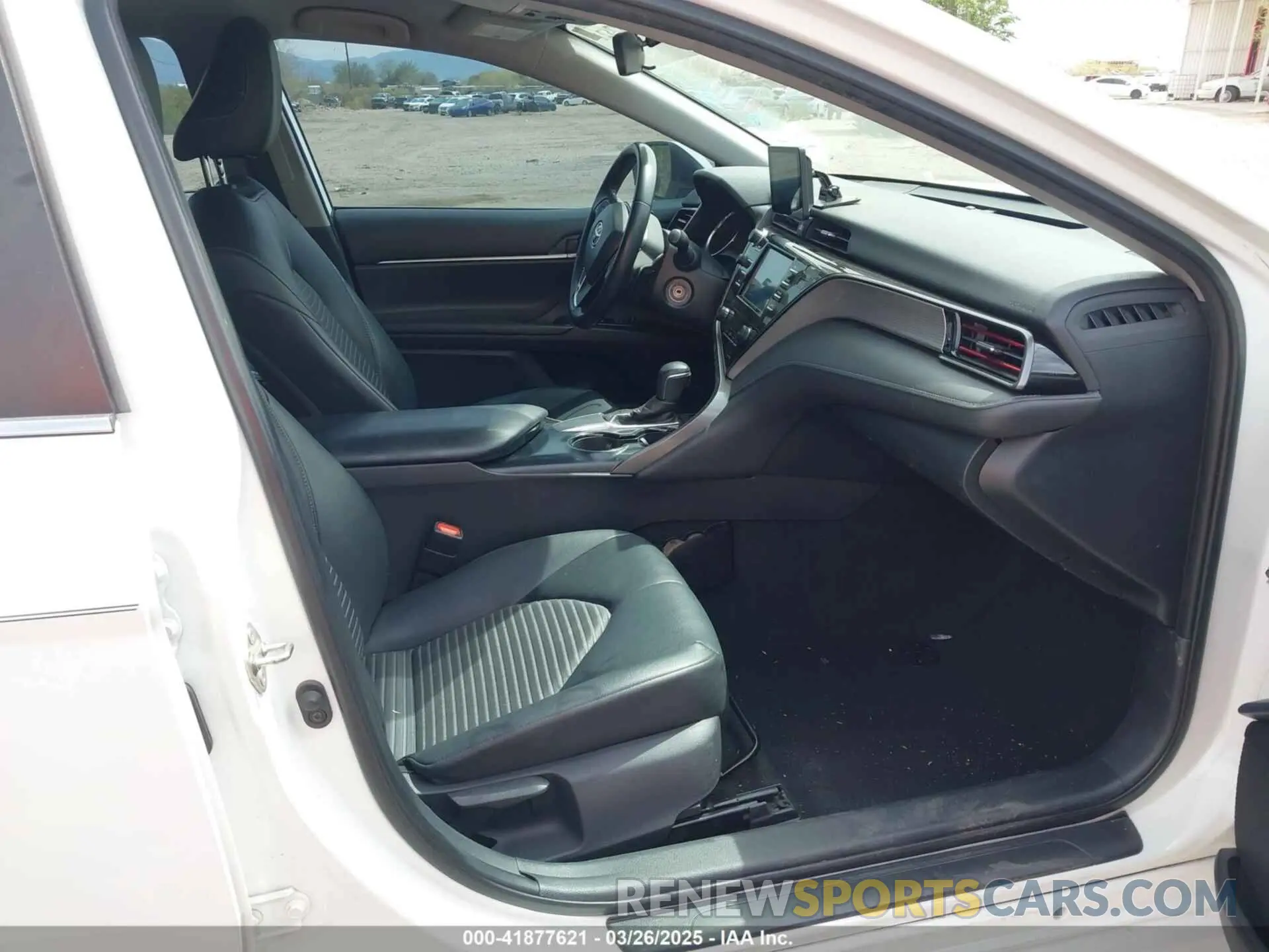 5 Photograph of a damaged car 4T1B11HK5KU798312 TOYOTA CAMRY 2019