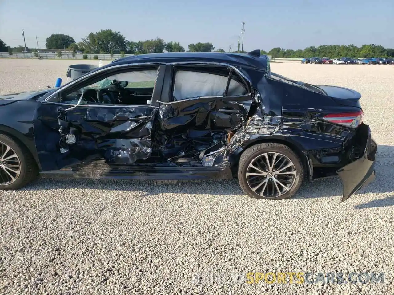 9 Photograph of a damaged car 4T1B11HK5KU801774 TOYOTA CAMRY 2019