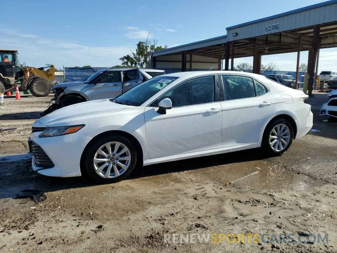 1 Photograph of a damaged car 4T1B11HK5KU804853 TOYOTA CAMRY 2019