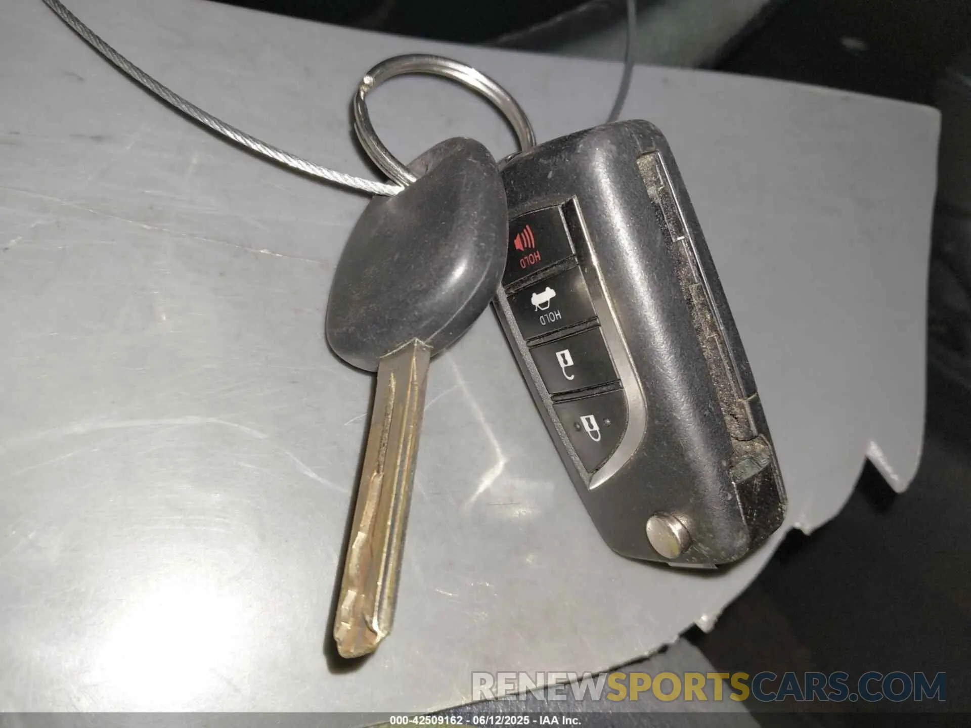 11 Photograph of a damaged car 4T1B11HK5KU808563 TOYOTA CAMRY 2019