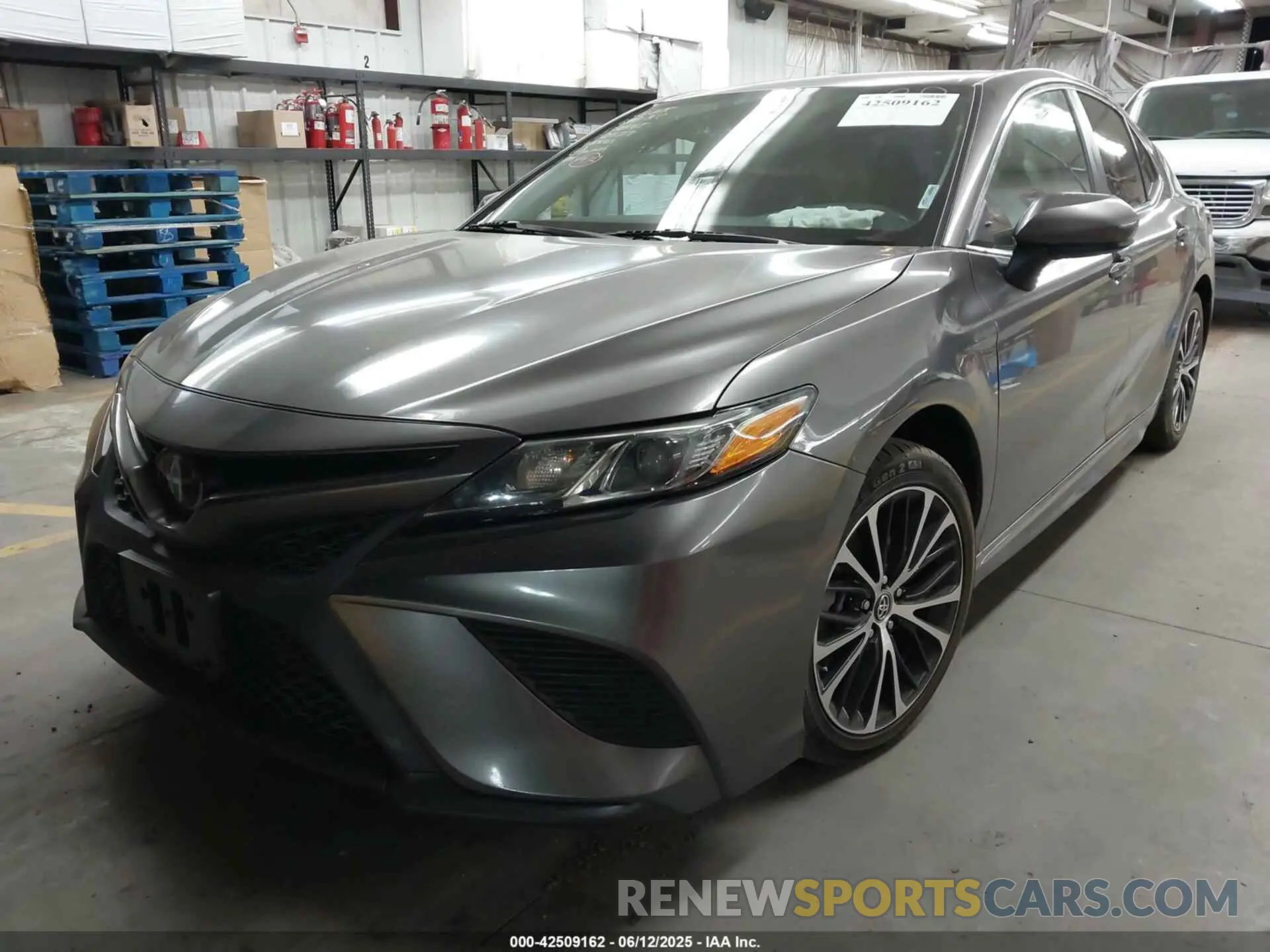2 Photograph of a damaged car 4T1B11HK5KU808563 TOYOTA CAMRY 2019