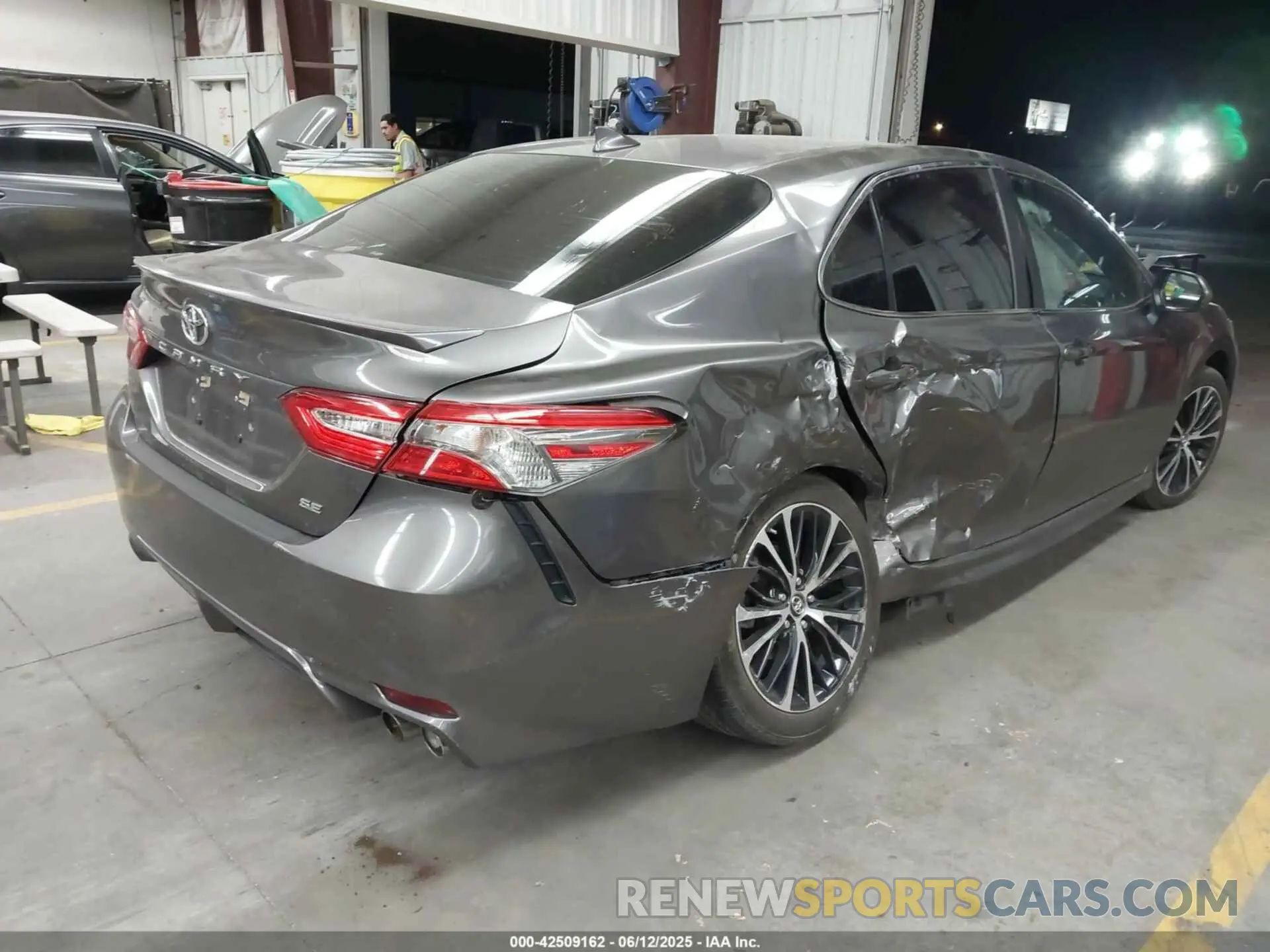 4 Photograph of a damaged car 4T1B11HK5KU808563 TOYOTA CAMRY 2019
