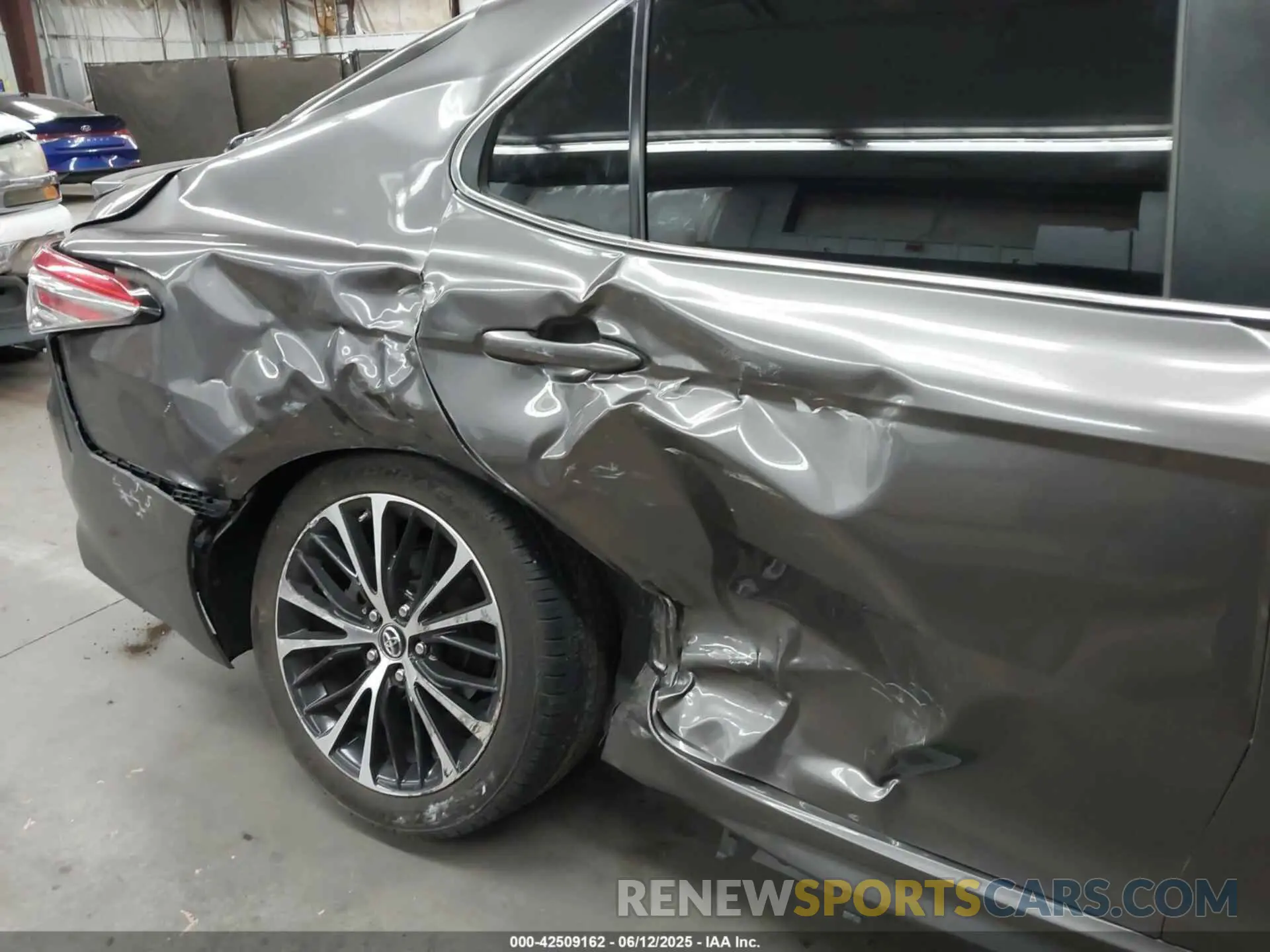 6 Photograph of a damaged car 4T1B11HK5KU808563 TOYOTA CAMRY 2019