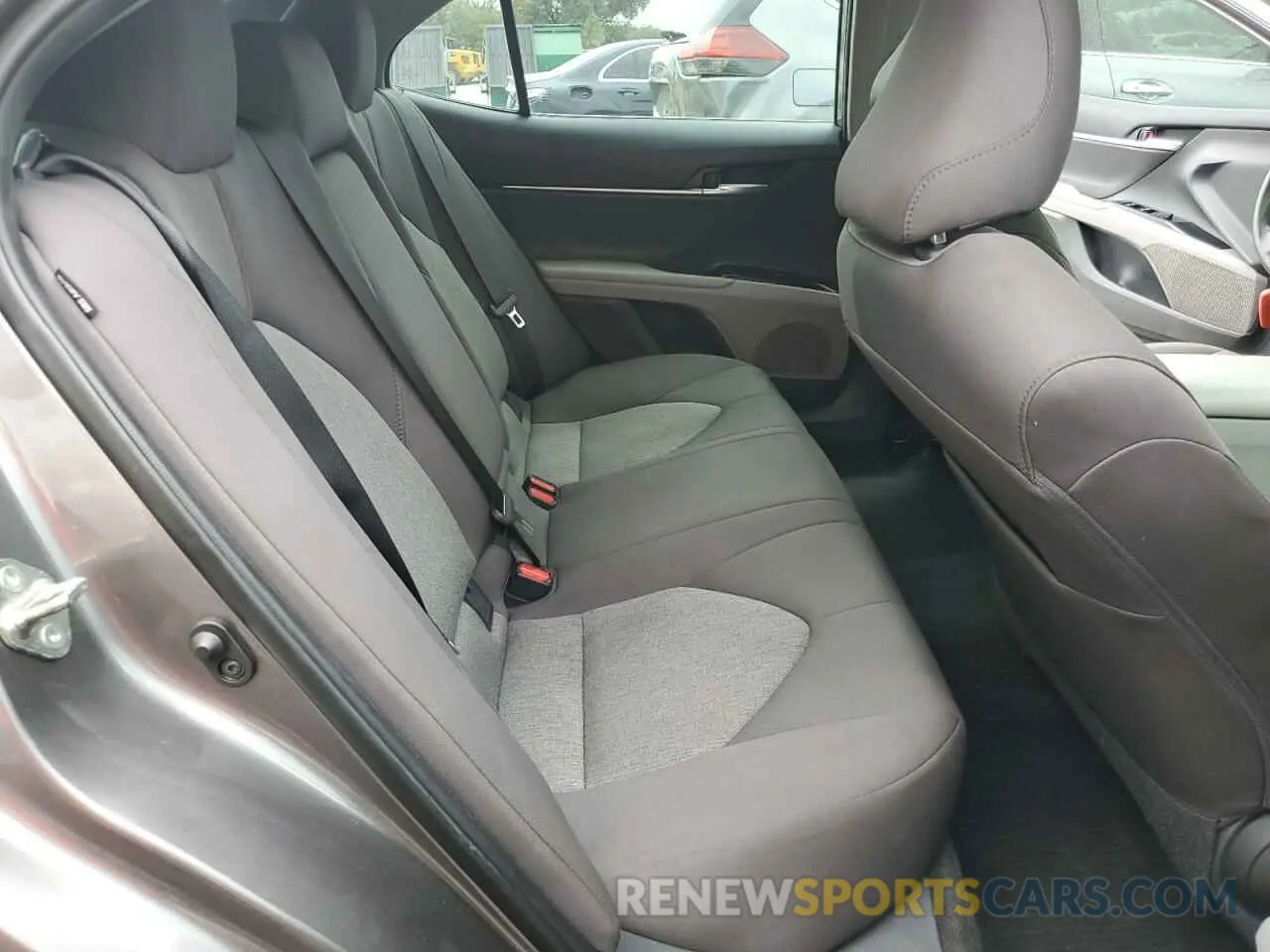 10 Photograph of a damaged car 4T1B11HK5KU808630 TOYOTA CAMRY 2019