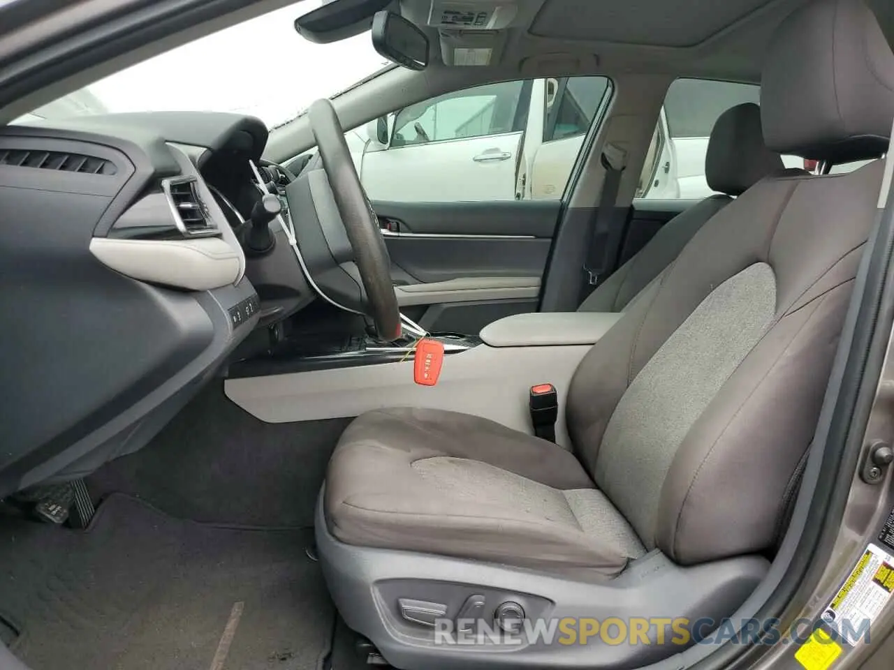 7 Photograph of a damaged car 4T1B11HK5KU808630 TOYOTA CAMRY 2019