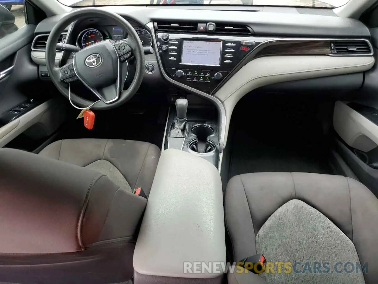 8 Photograph of a damaged car 4T1B11HK5KU808630 TOYOTA CAMRY 2019