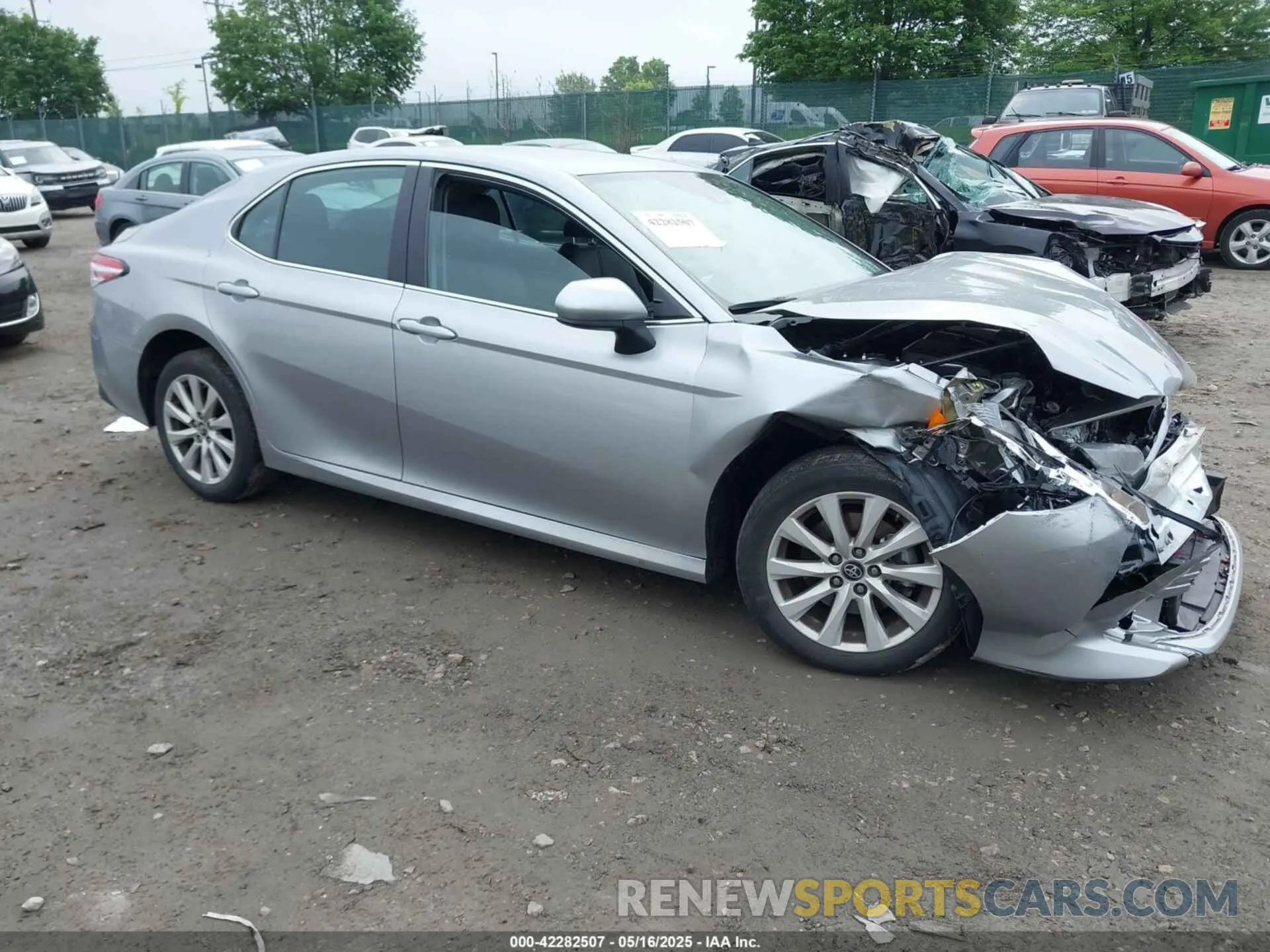 1 Photograph of a damaged car 4T1B11HK5KU813553 TOYOTA CAMRY 2019