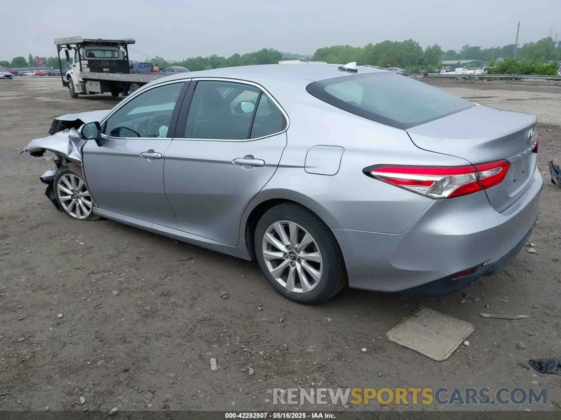3 Photograph of a damaged car 4T1B11HK5KU813553 TOYOTA CAMRY 2019