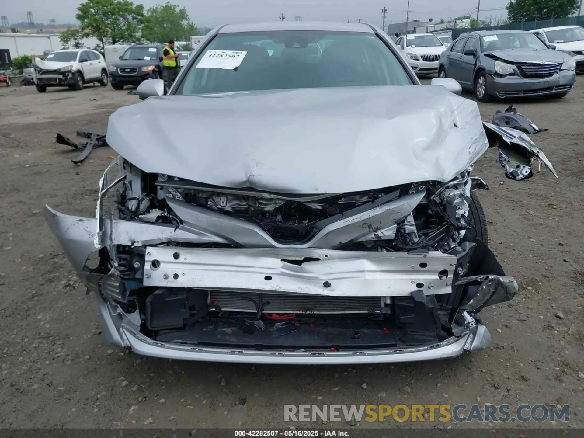 6 Photograph of a damaged car 4T1B11HK5KU813553 TOYOTA CAMRY 2019