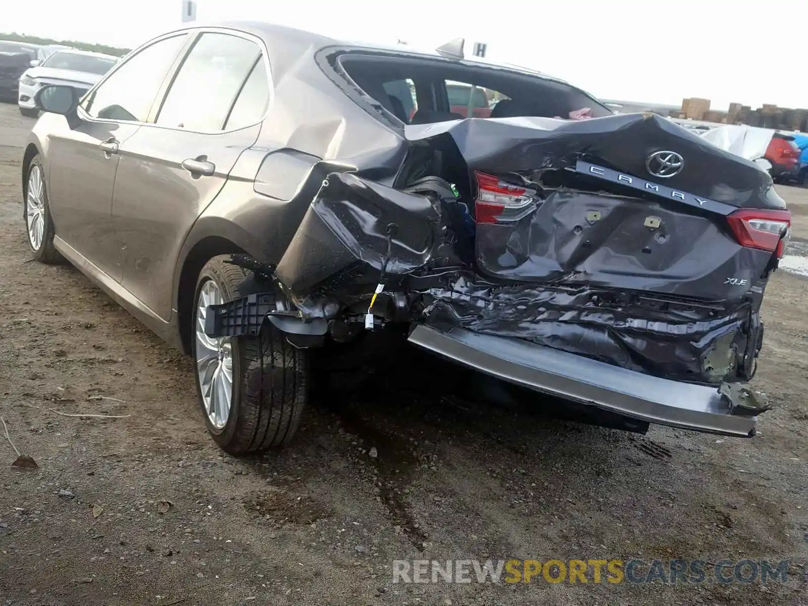 3 Photograph of a damaged car 4T1B11HK5KU814282 TOYOTA CAMRY 2019