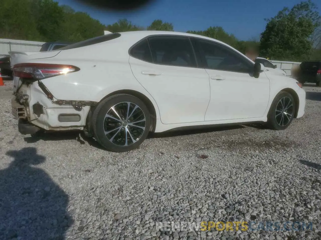 3 Photograph of a damaged car 4T1B11HK5KU815013 TOYOTA CAMRY 2019
