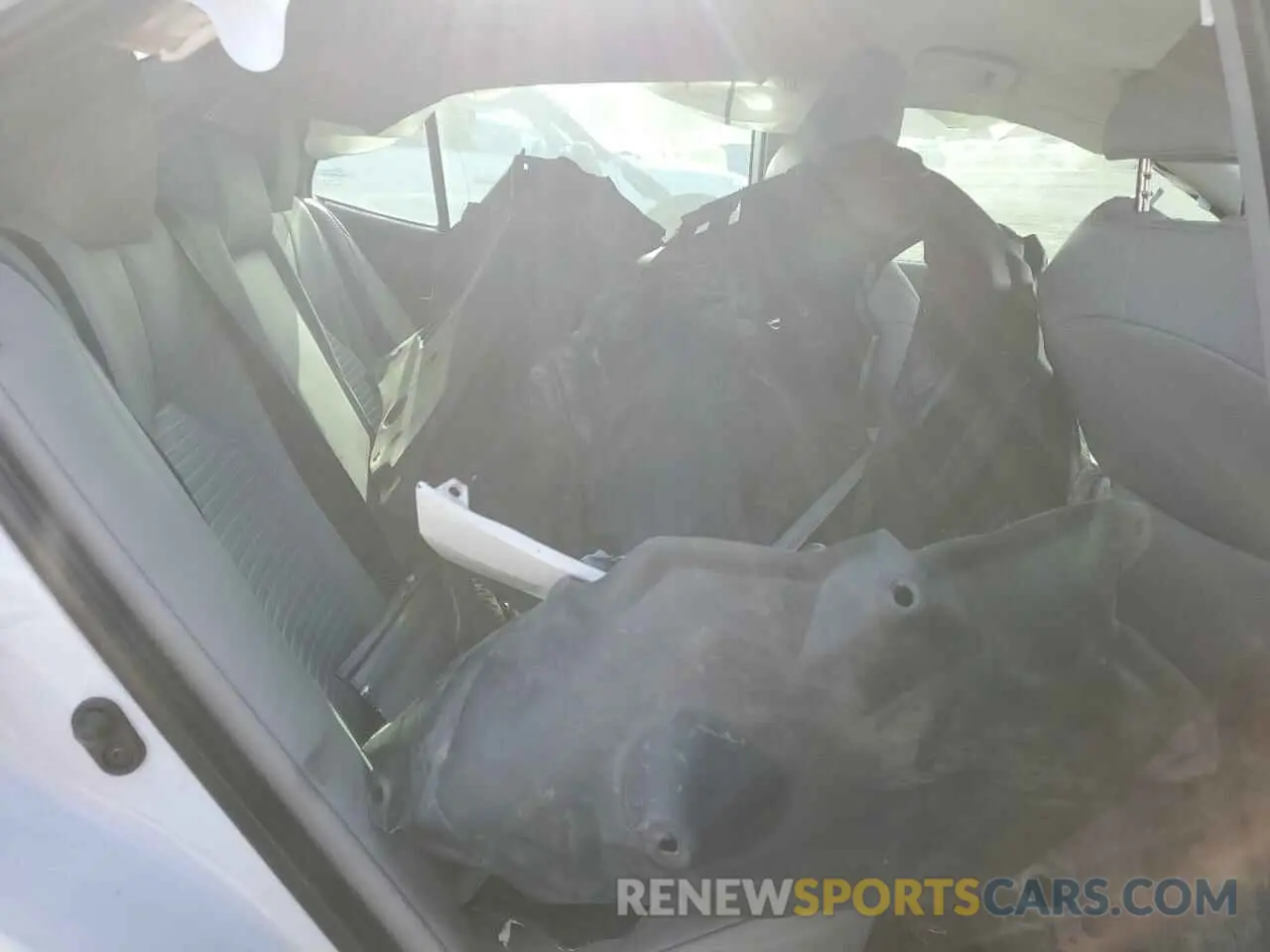 11 Photograph of a damaged car 4T1B11HK5KU821877 TOYOTA CAMRY 2019