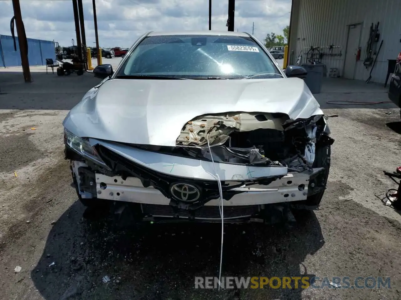 5 Photograph of a damaged car 4T1B11HK5KU823547 TOYOTA CAMRY 2019