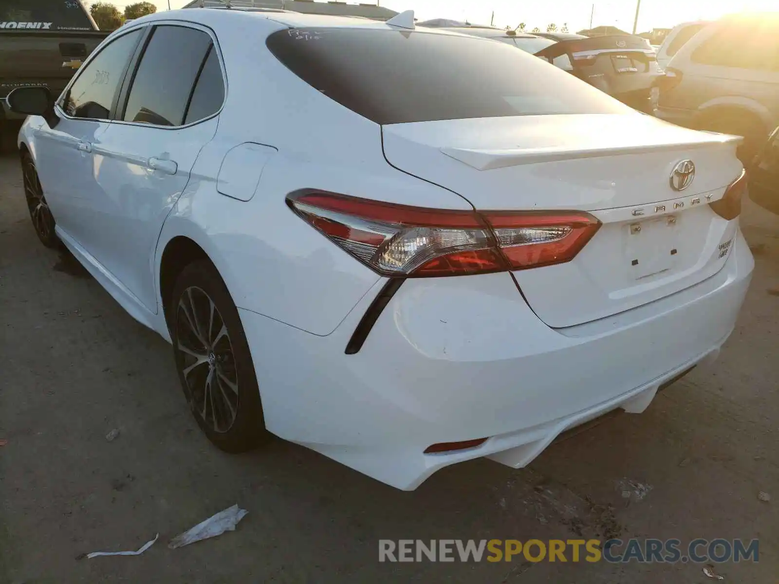 3 Photograph of a damaged car 4T1B11HK5KU823709 TOYOTA CAMRY 2019