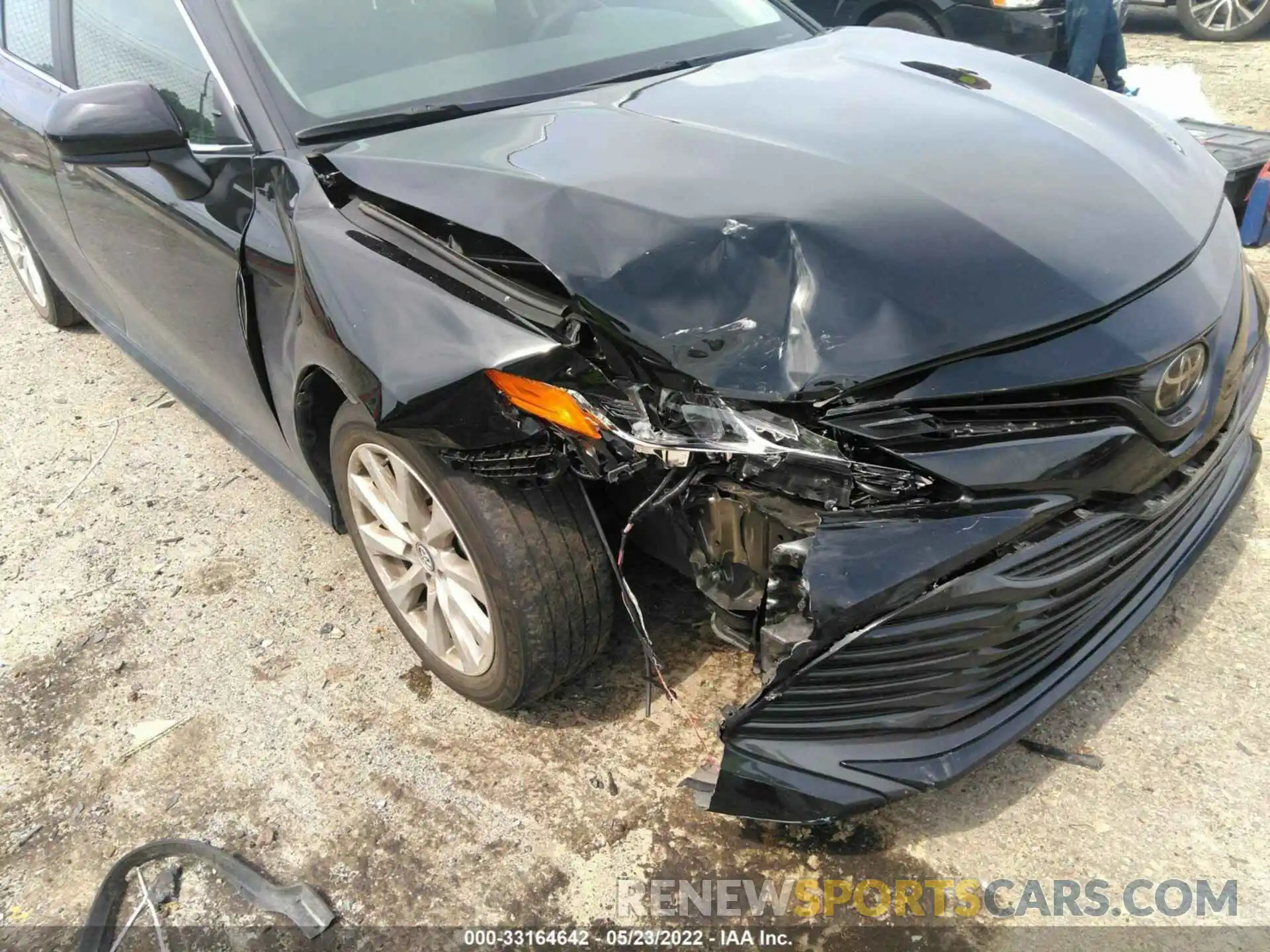 6 Photograph of a damaged car 4T1B11HK5KU824052 TOYOTA CAMRY 2019