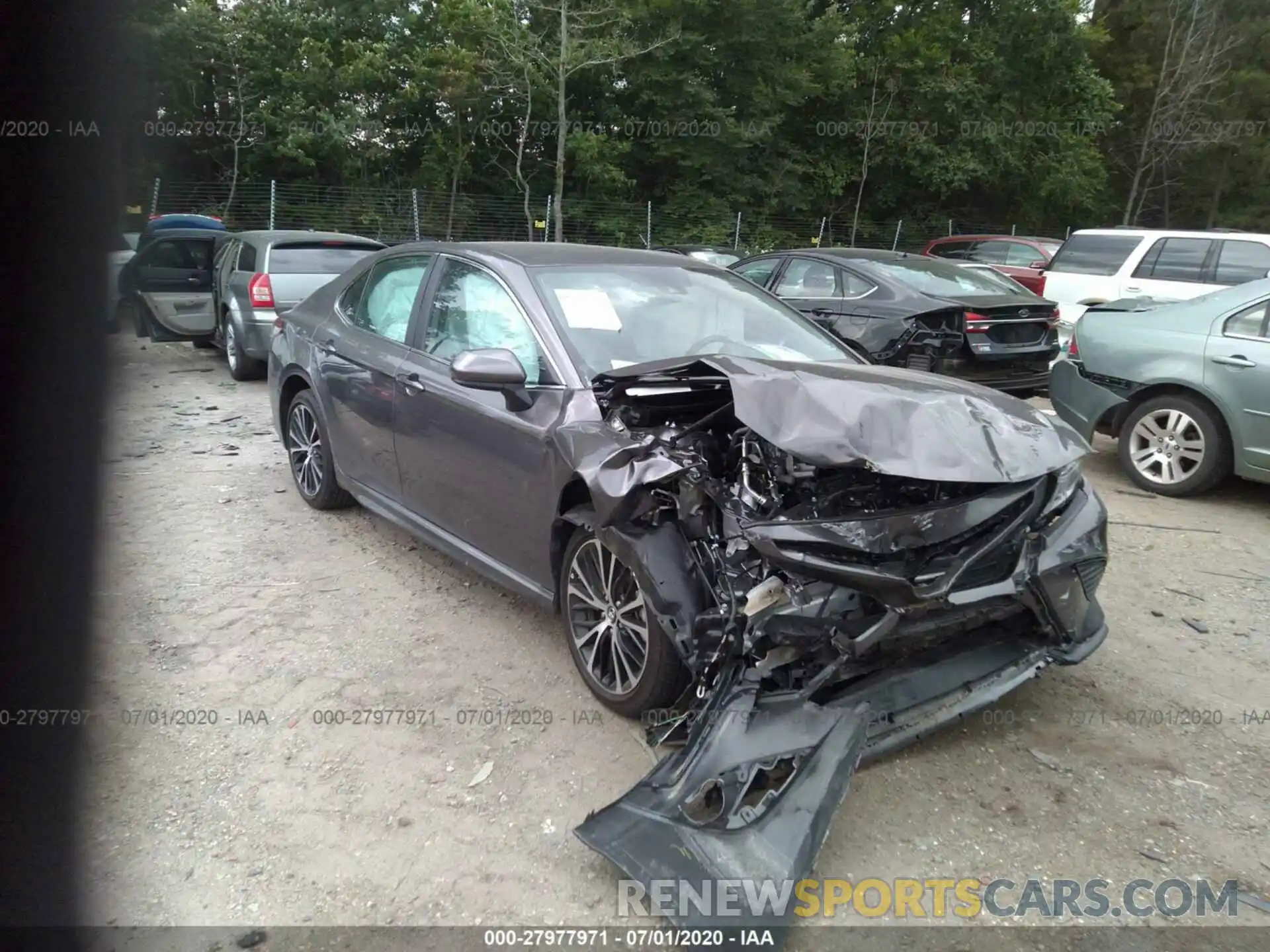 1 Photograph of a damaged car 4T1B11HK5KU827498 TOYOTA CAMRY 2019