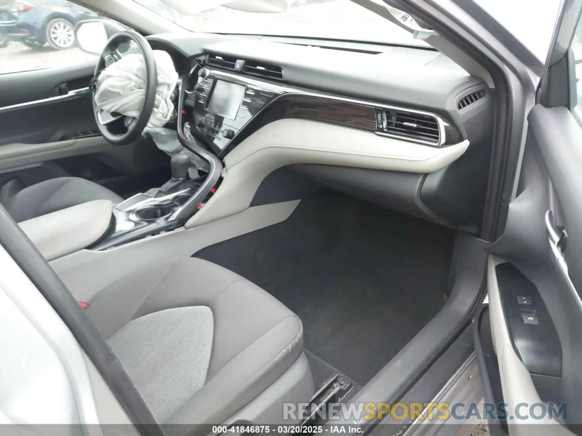 5 Photograph of a damaged car 4T1B11HK5KU833544 TOYOTA CAMRY 2019