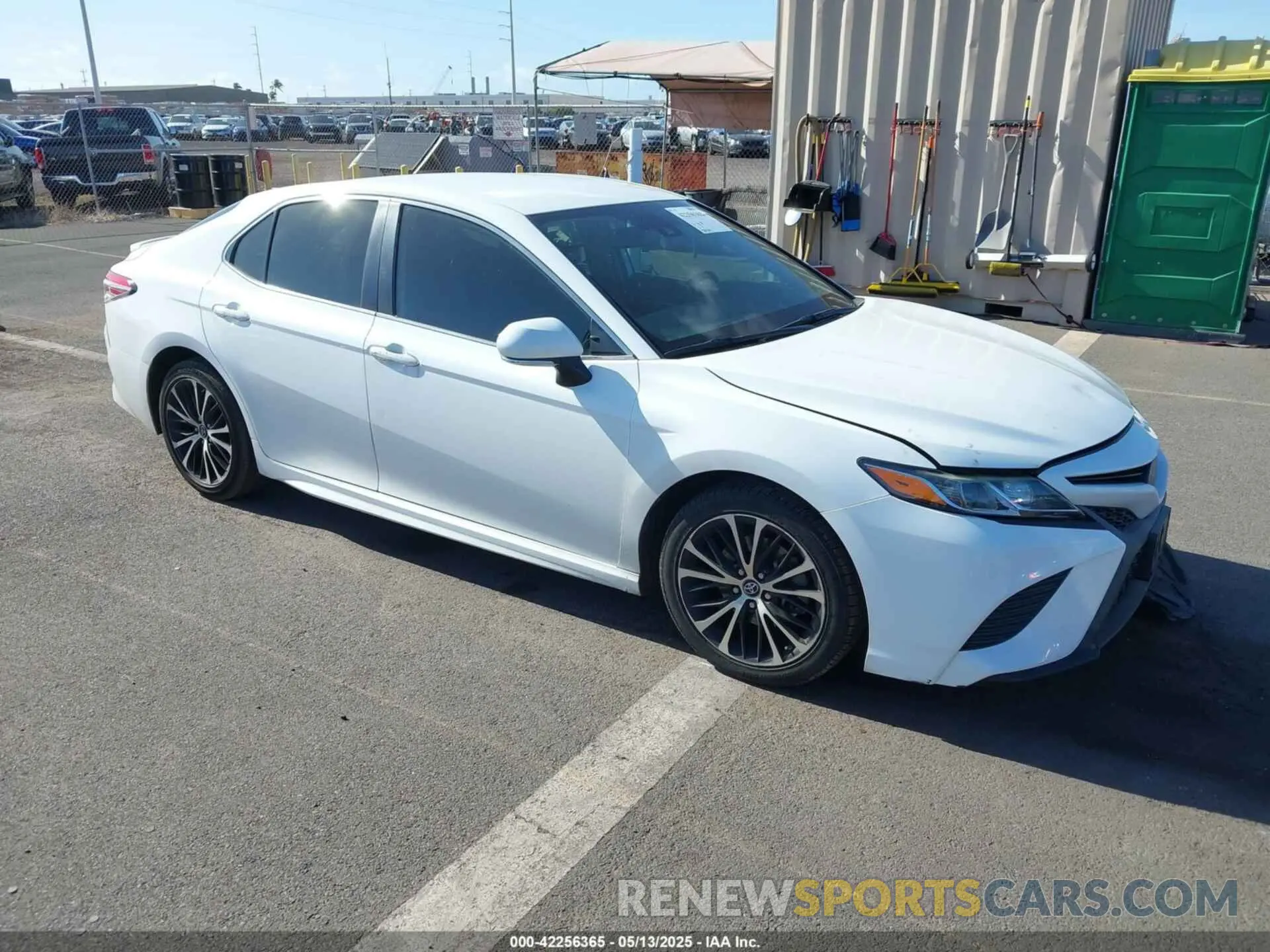 1 Photograph of a damaged car 4T1B11HK5KU842132 TOYOTA CAMRY 2019