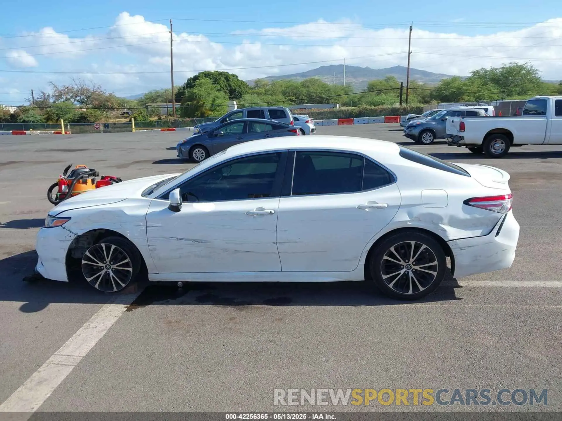 15 Photograph of a damaged car 4T1B11HK5KU842132 TOYOTA CAMRY 2019