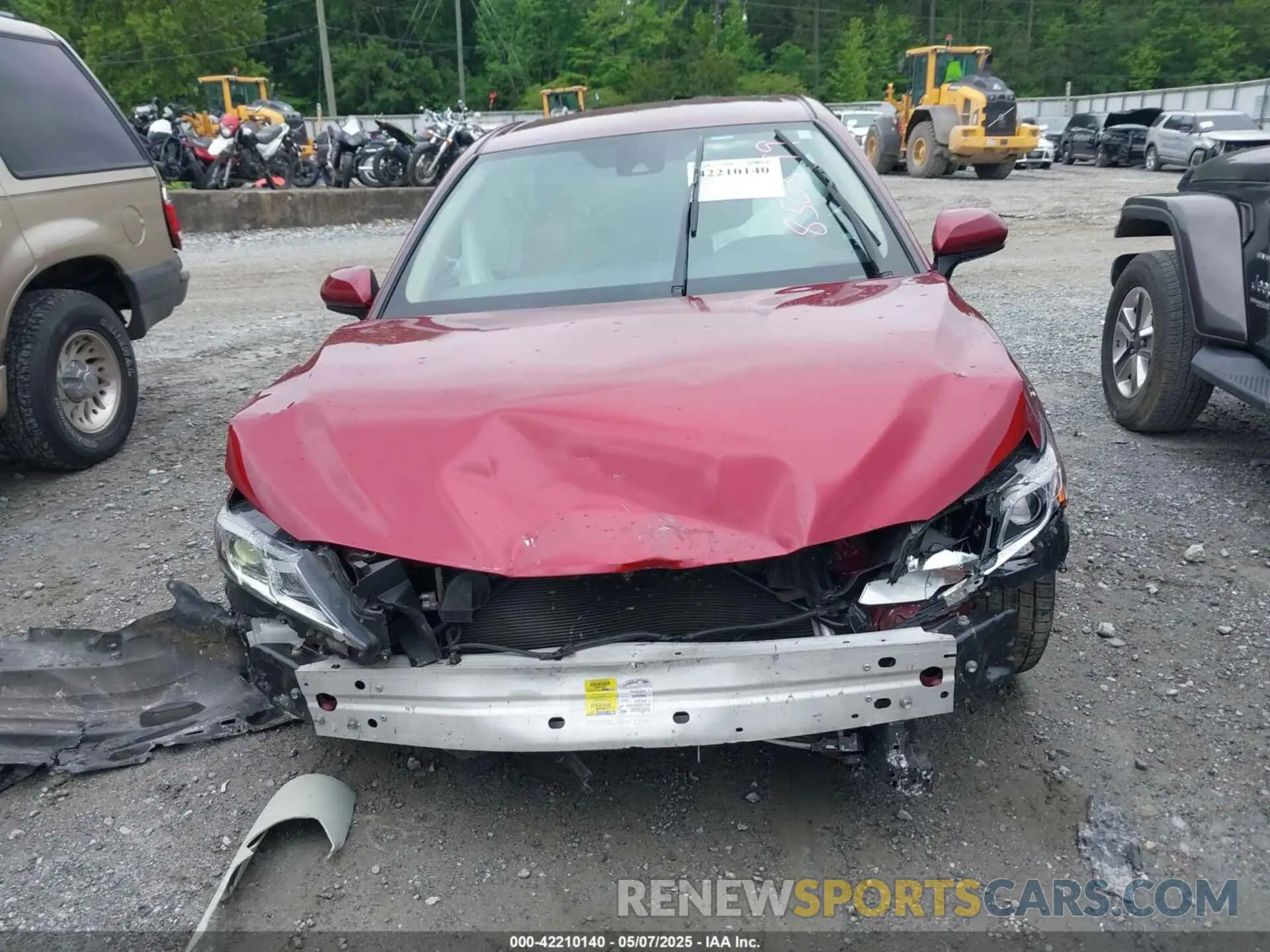 12 Photograph of a damaged car 4T1B11HK5KU850599 TOYOTA CAMRY 2019