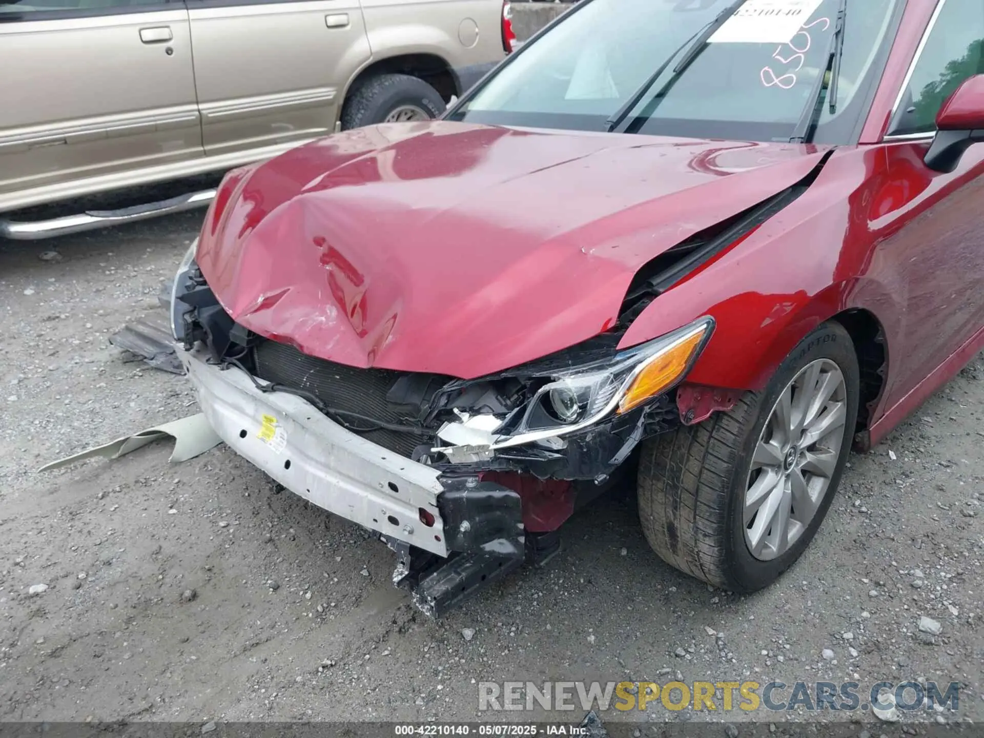 6 Photograph of a damaged car 4T1B11HK5KU850599 TOYOTA CAMRY 2019