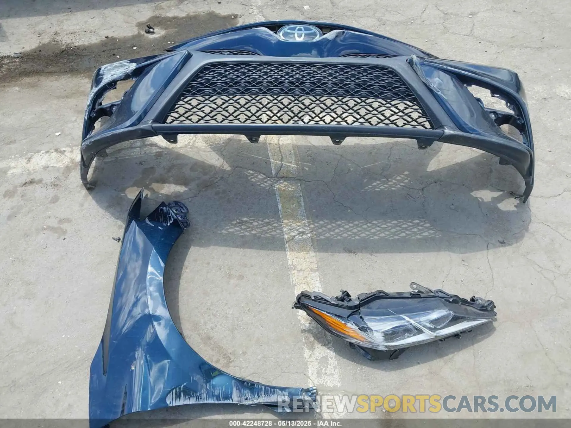 12 Photograph of a damaged car 4T1B11HK5KU852174 TOYOTA CAMRY 2019