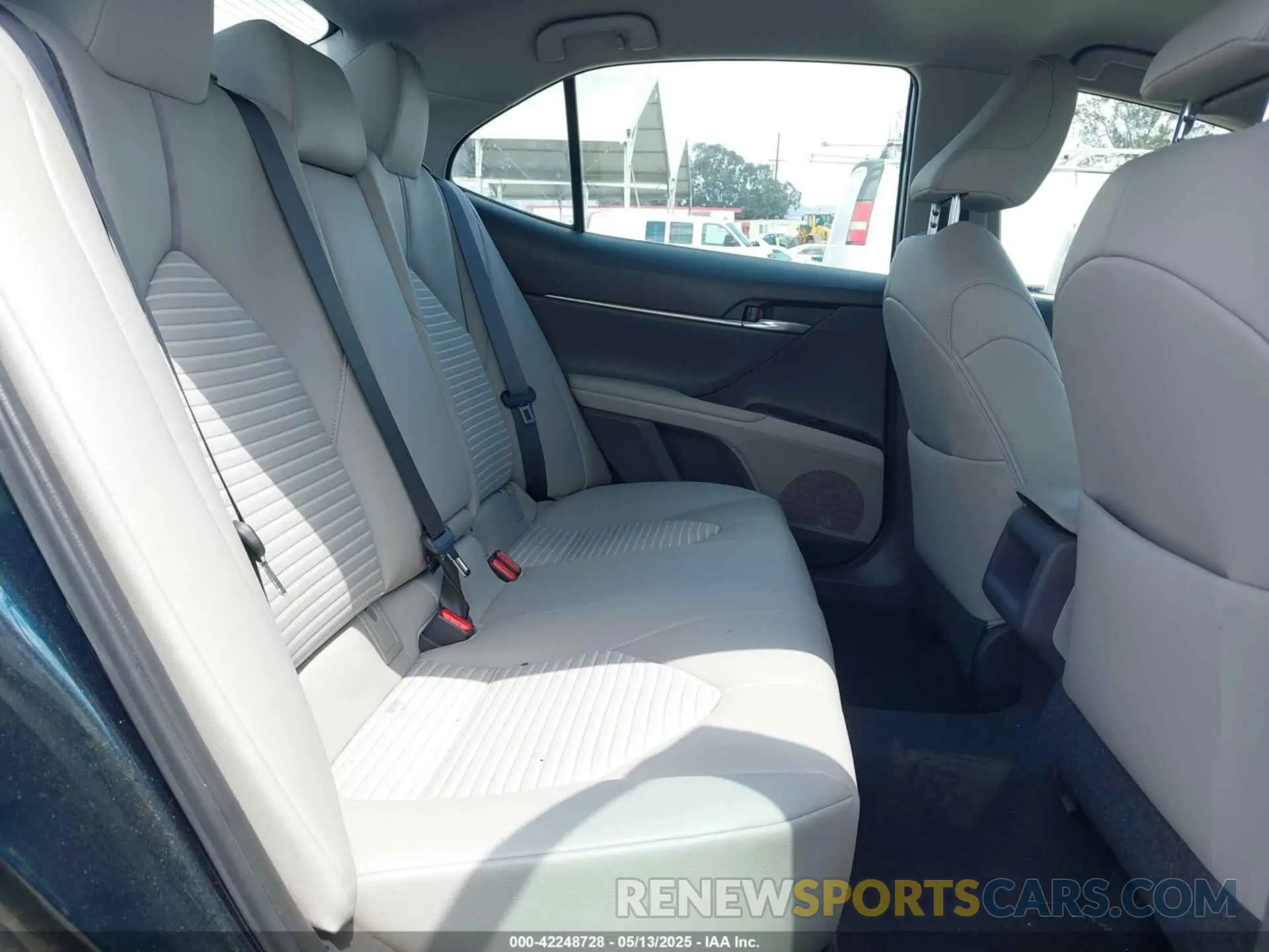 8 Photograph of a damaged car 4T1B11HK5KU852174 TOYOTA CAMRY 2019