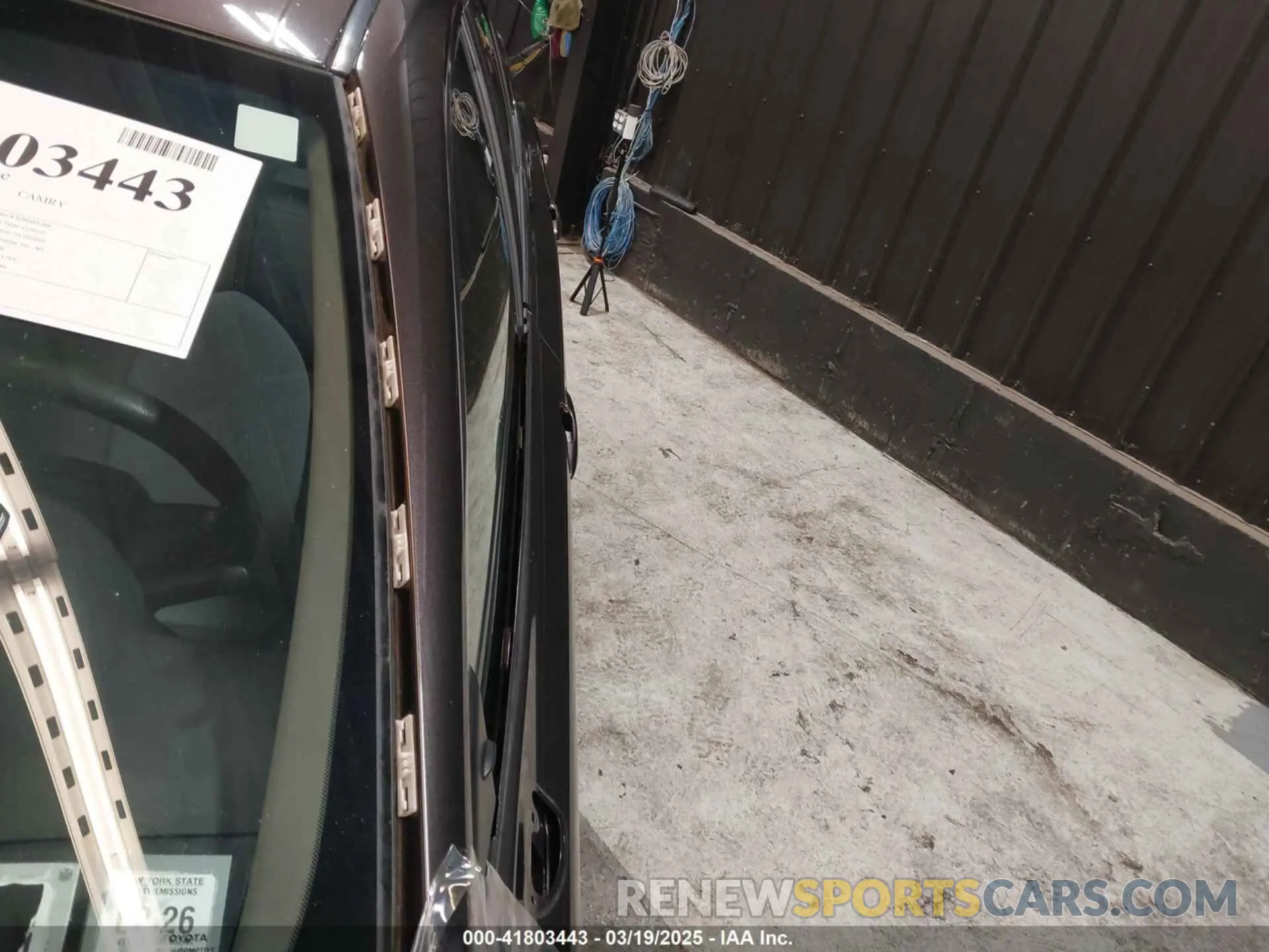 22 Photograph of a damaged car 4T1B11HK5KU852482 TOYOTA CAMRY 2019