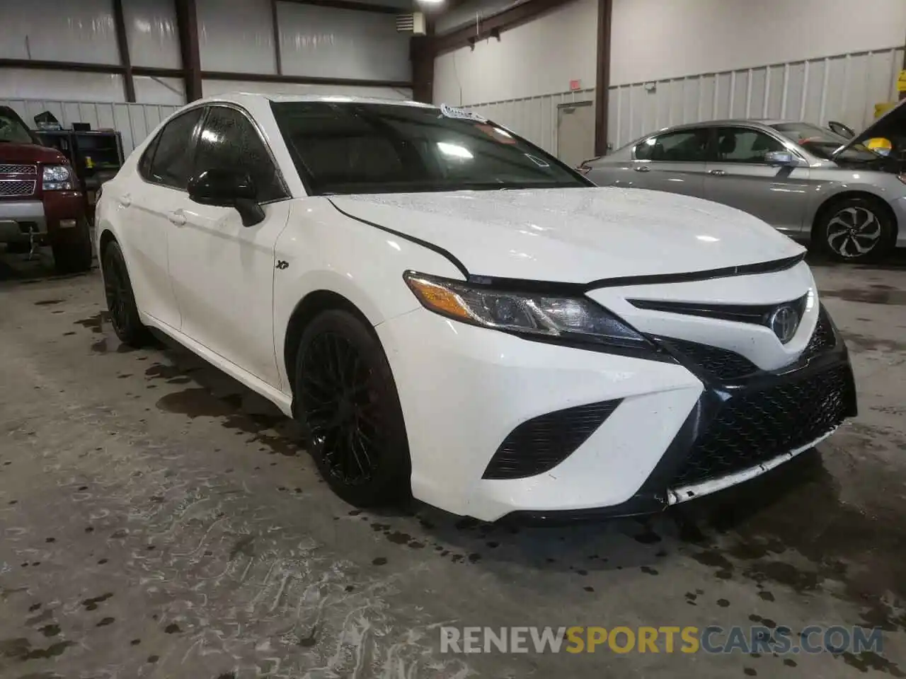 1 Photograph of a damaged car 4T1B11HK6KU161722 TOYOTA CAMRY 2019