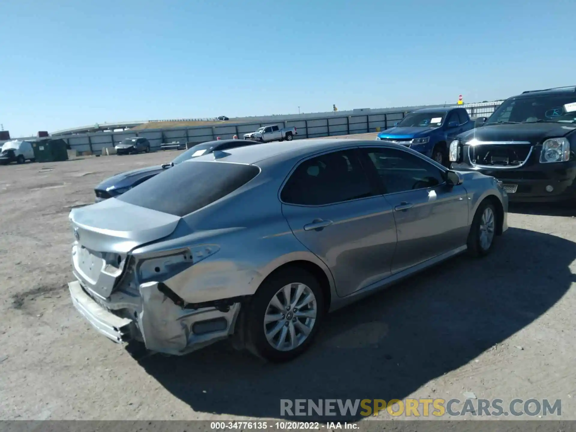 4 Photograph of a damaged car 4T1B11HK6KU167634 TOYOTA CAMRY 2019