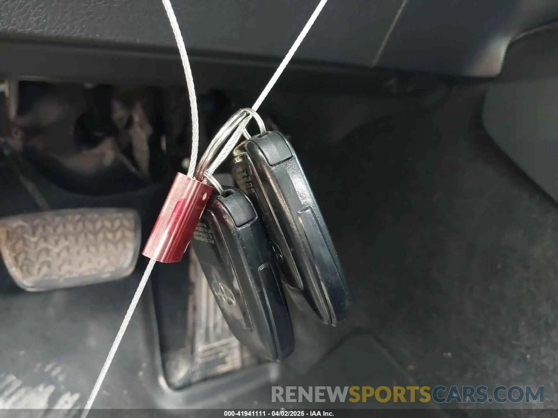 11 Photograph of a damaged car 4T1B11HK6KU169187 TOYOTA CAMRY 2019