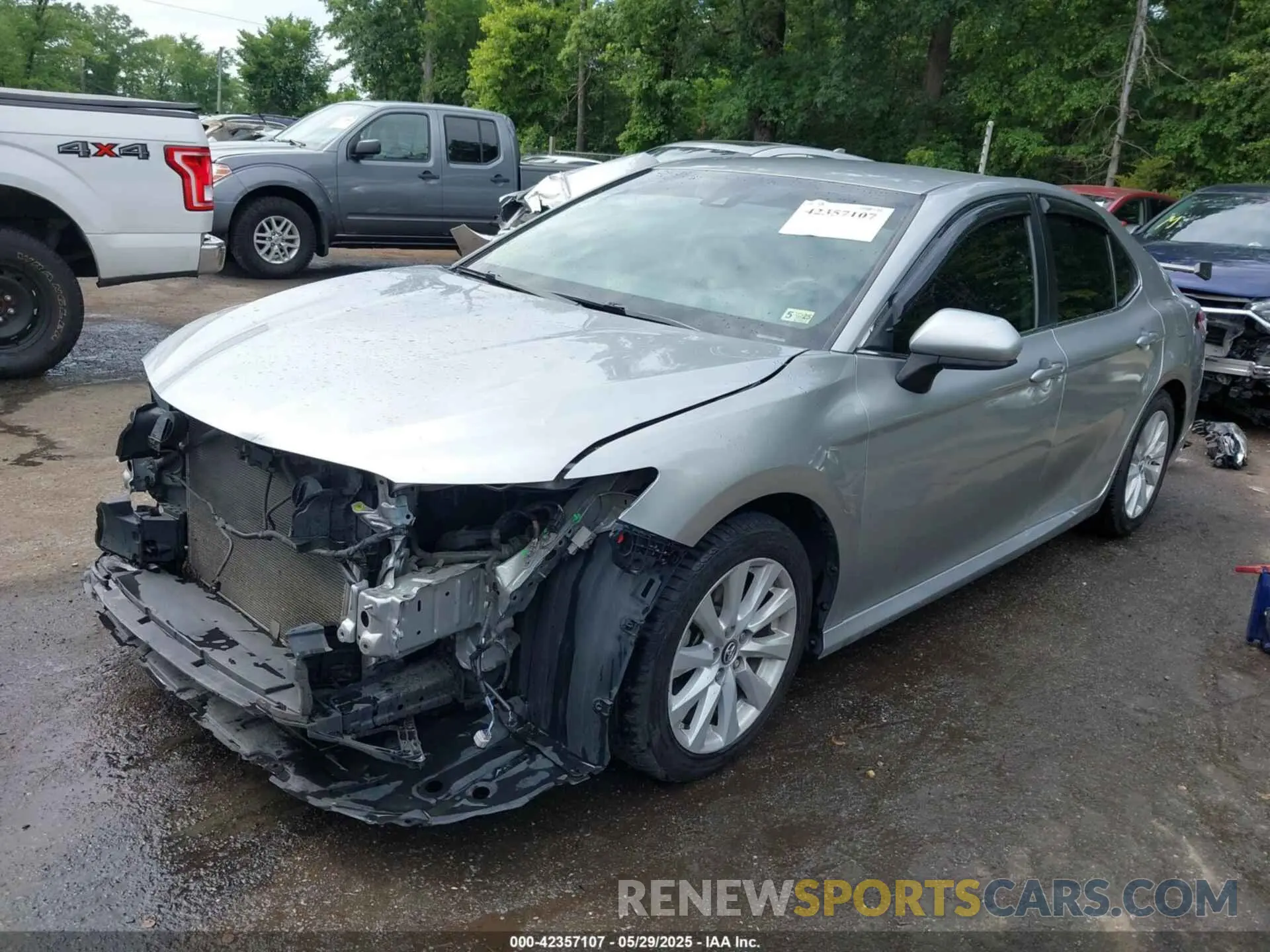 2 Photograph of a damaged car 4T1B11HK6KU170260 TOYOTA CAMRY 2019