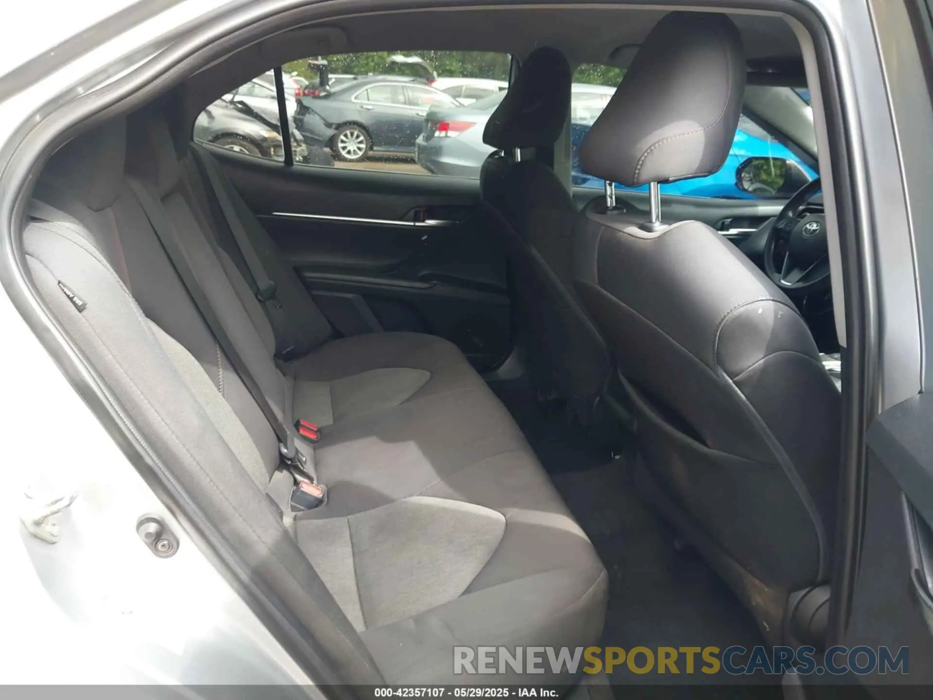 8 Photograph of a damaged car 4T1B11HK6KU170260 TOYOTA CAMRY 2019