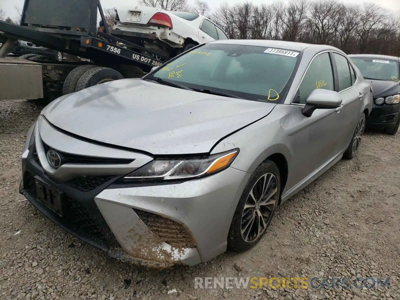 2 Photograph of a damaged car 4T1B11HK6KU172154 TOYOTA CAMRY 2019