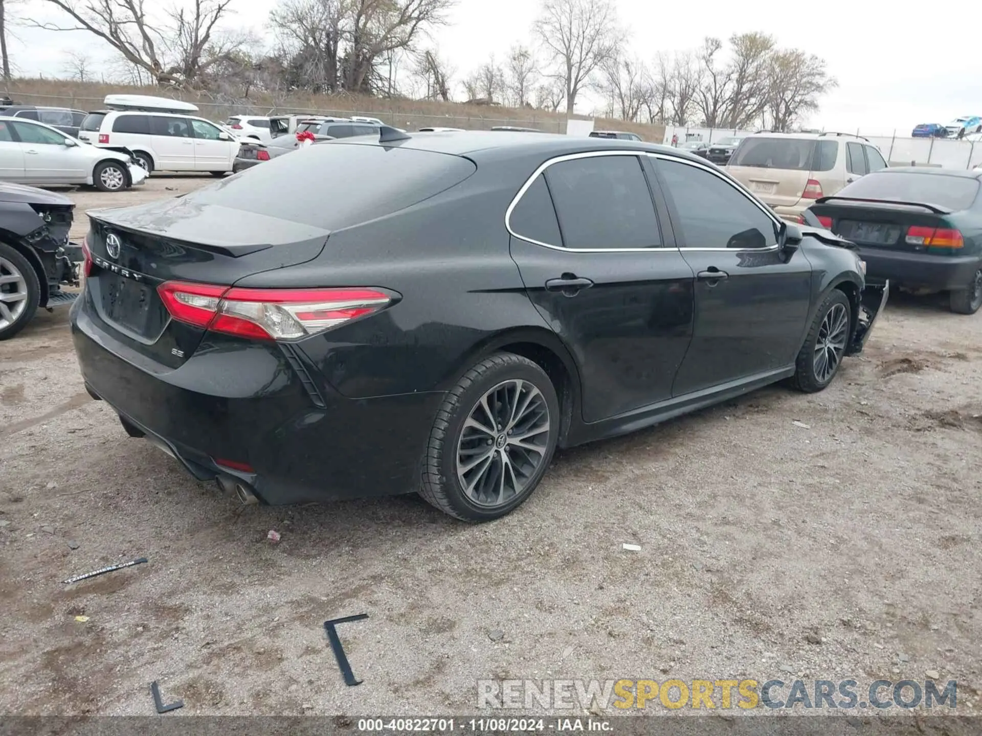4 Photograph of a damaged car 4T1B11HK6KU173918 TOYOTA CAMRY 2019