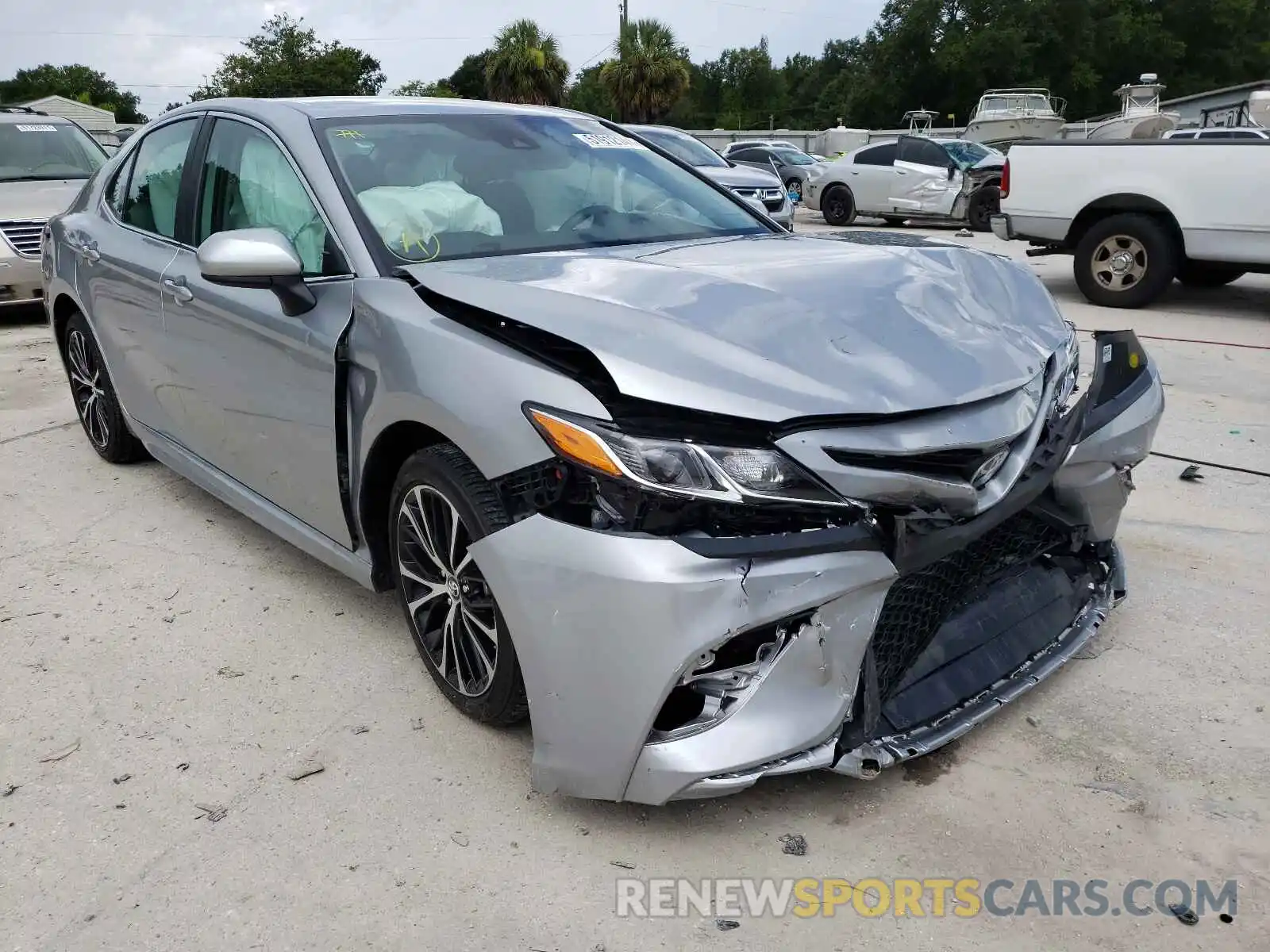 1 Photograph of a damaged car 4T1B11HK6KU180769 TOYOTA CAMRY 2019