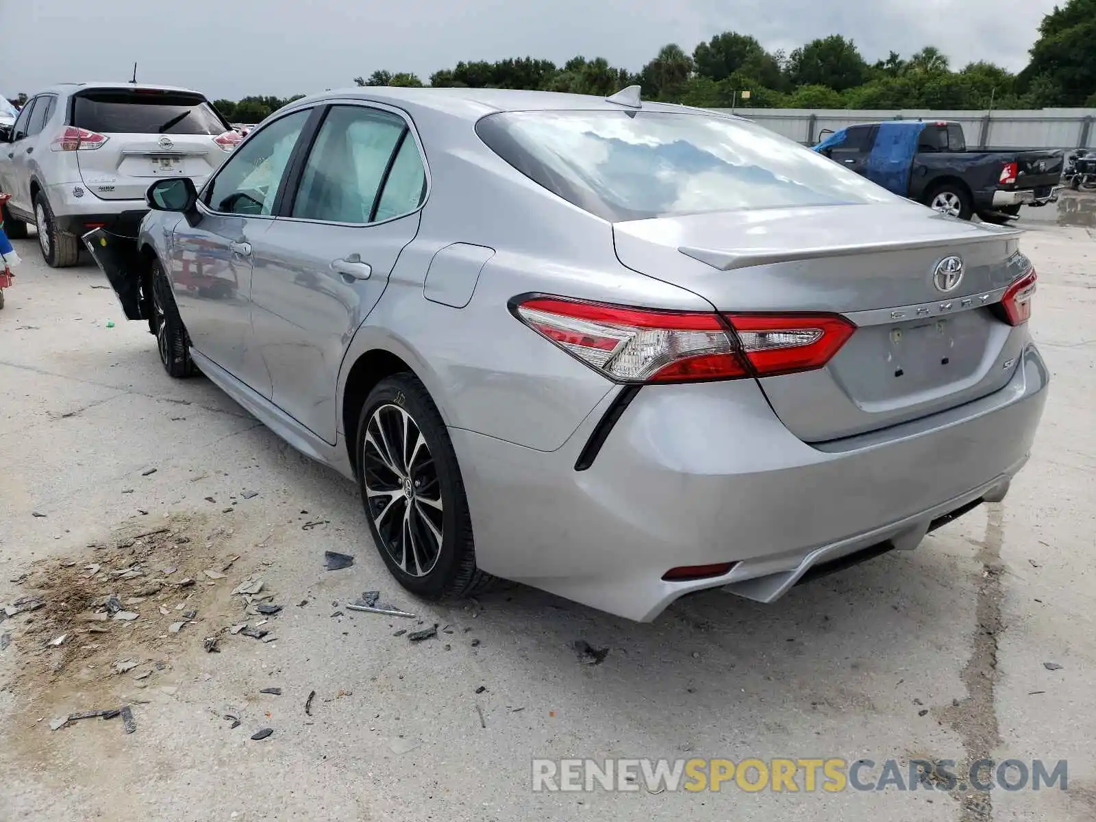 3 Photograph of a damaged car 4T1B11HK6KU180769 TOYOTA CAMRY 2019